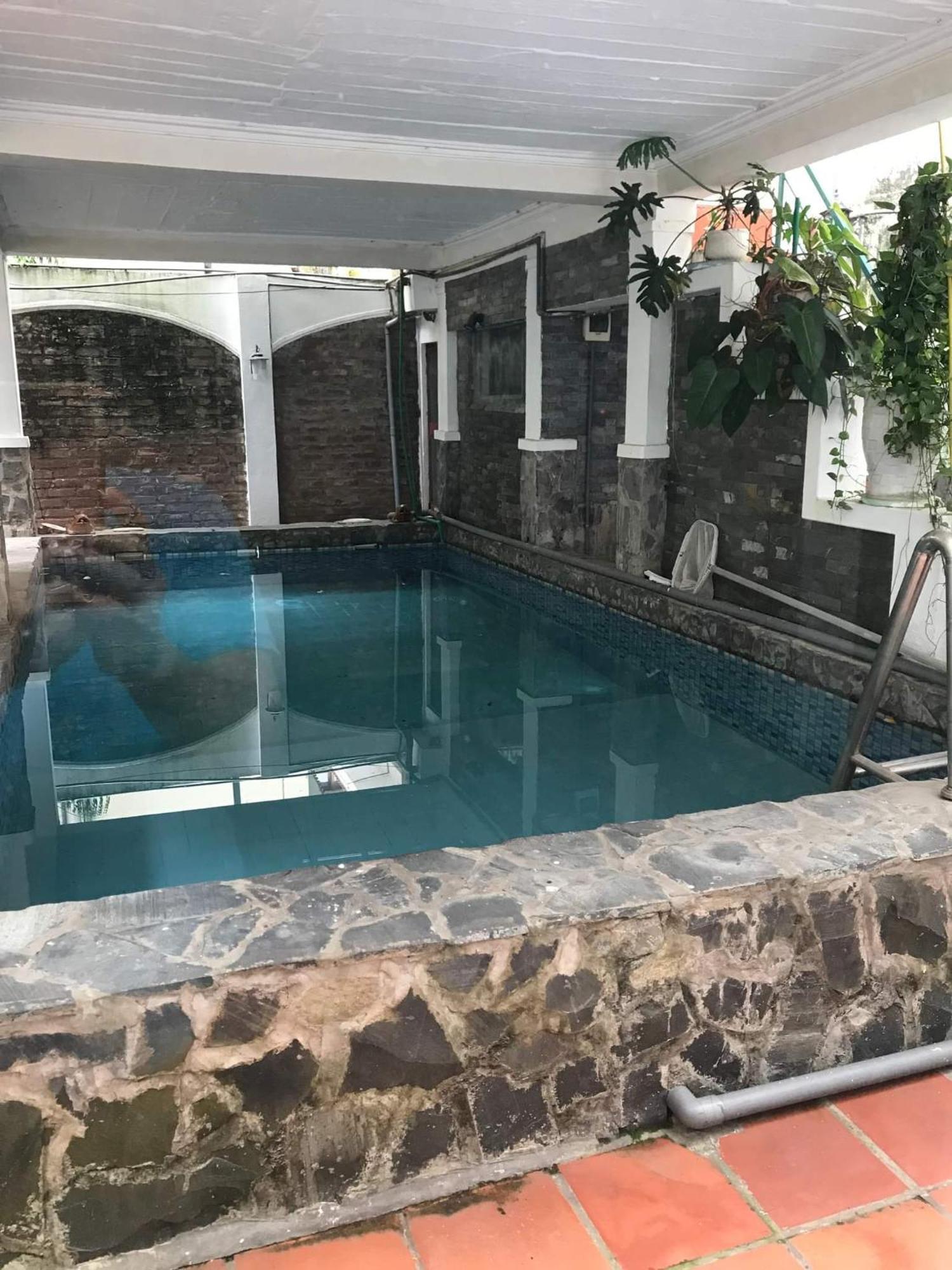 Khách sạn hẻo lánh Price Ho Tay With Garden & Pool For Long Hà Nội
