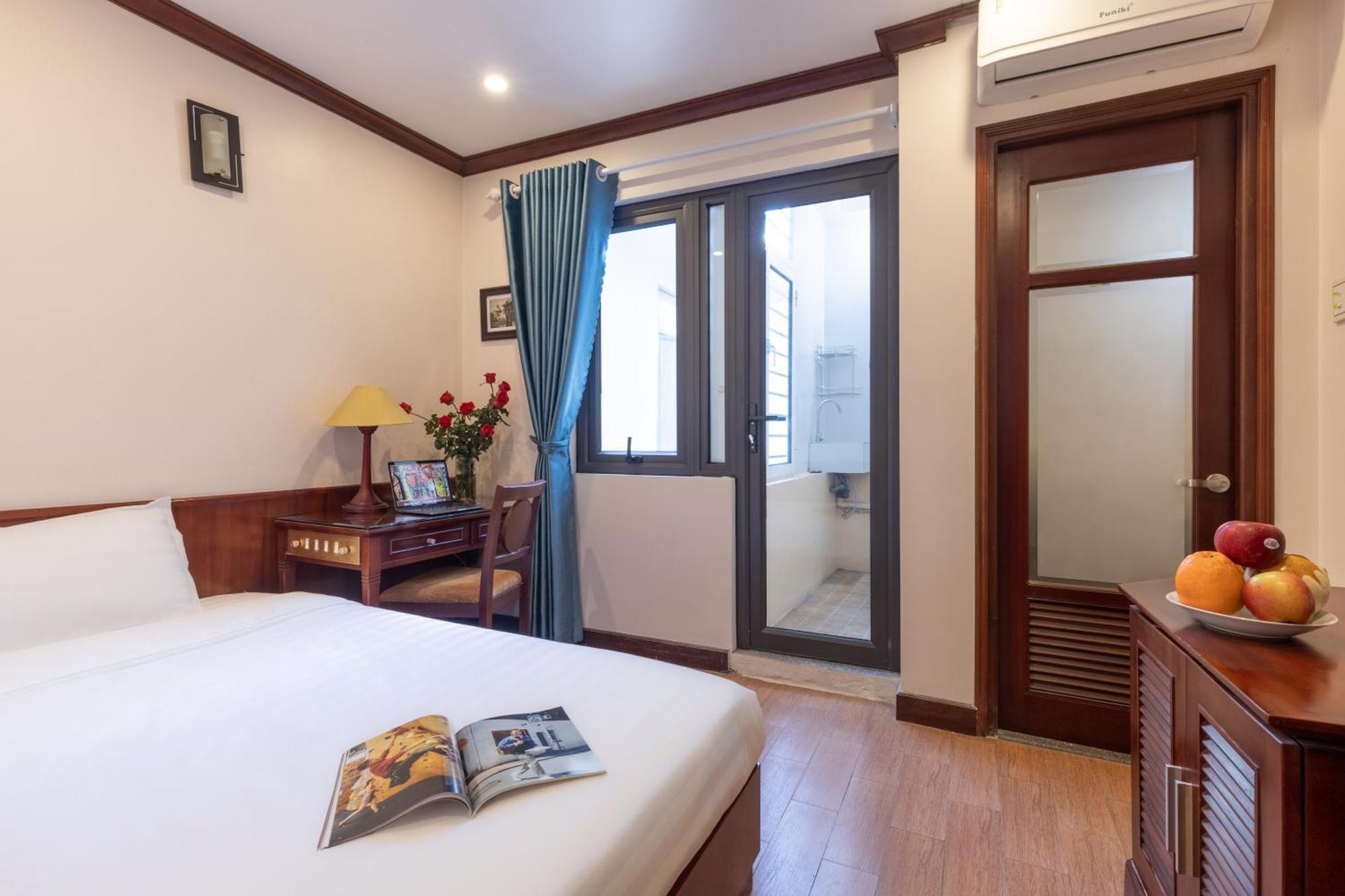 T - Hotel 4*