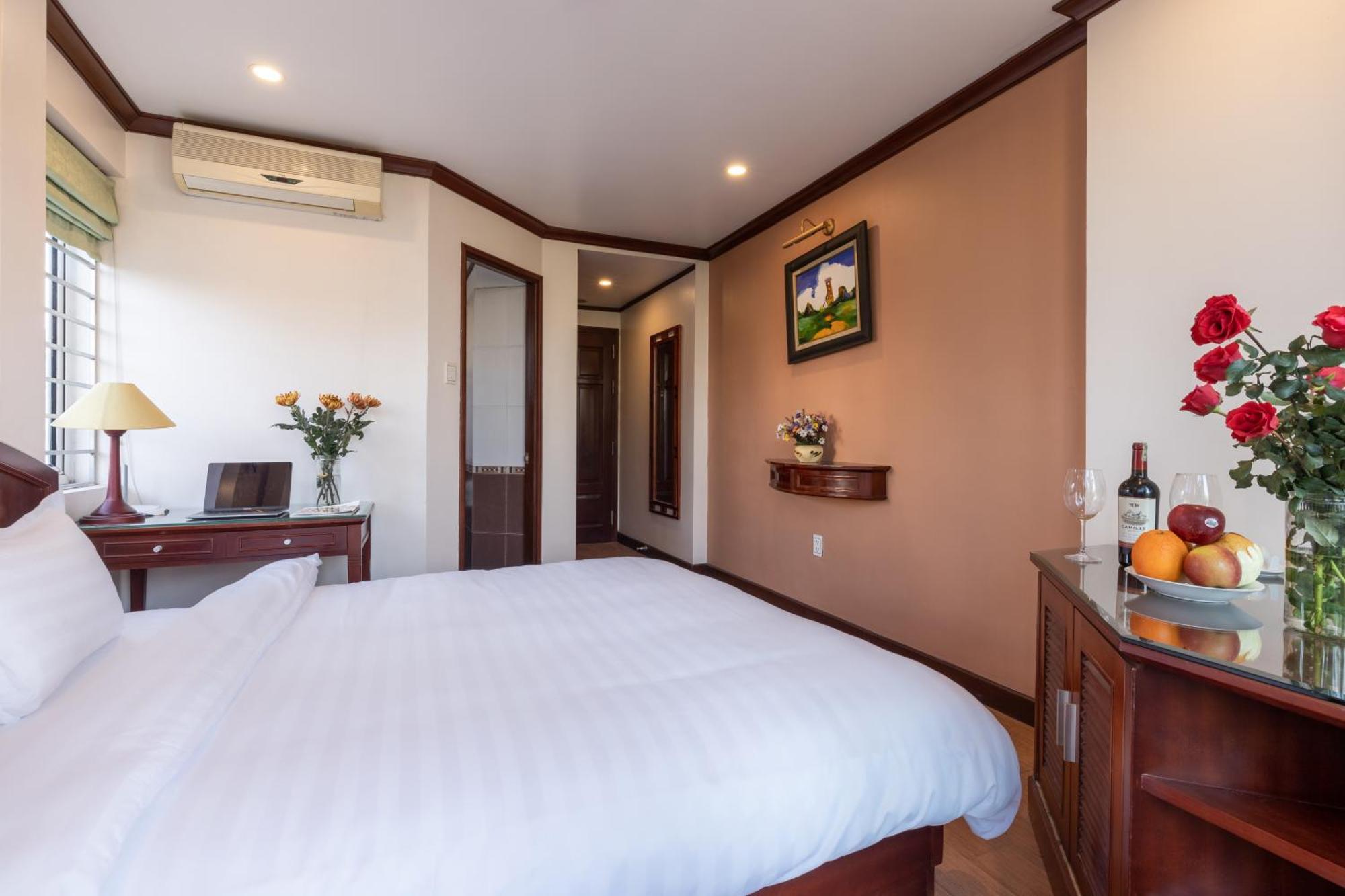 T - Hotel 4*