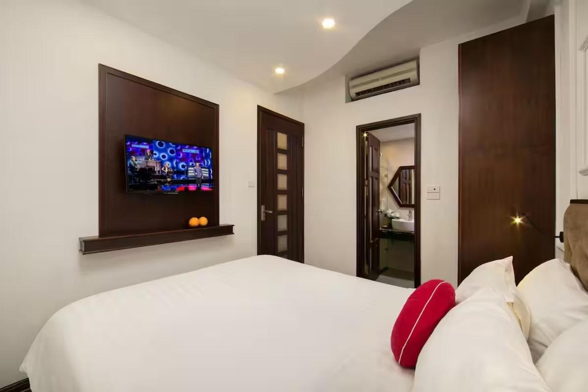 Hotel Vision Boutique Hotel, No 8 Tho Xuong, Hoan Kiem - By Bay Luxury 3*