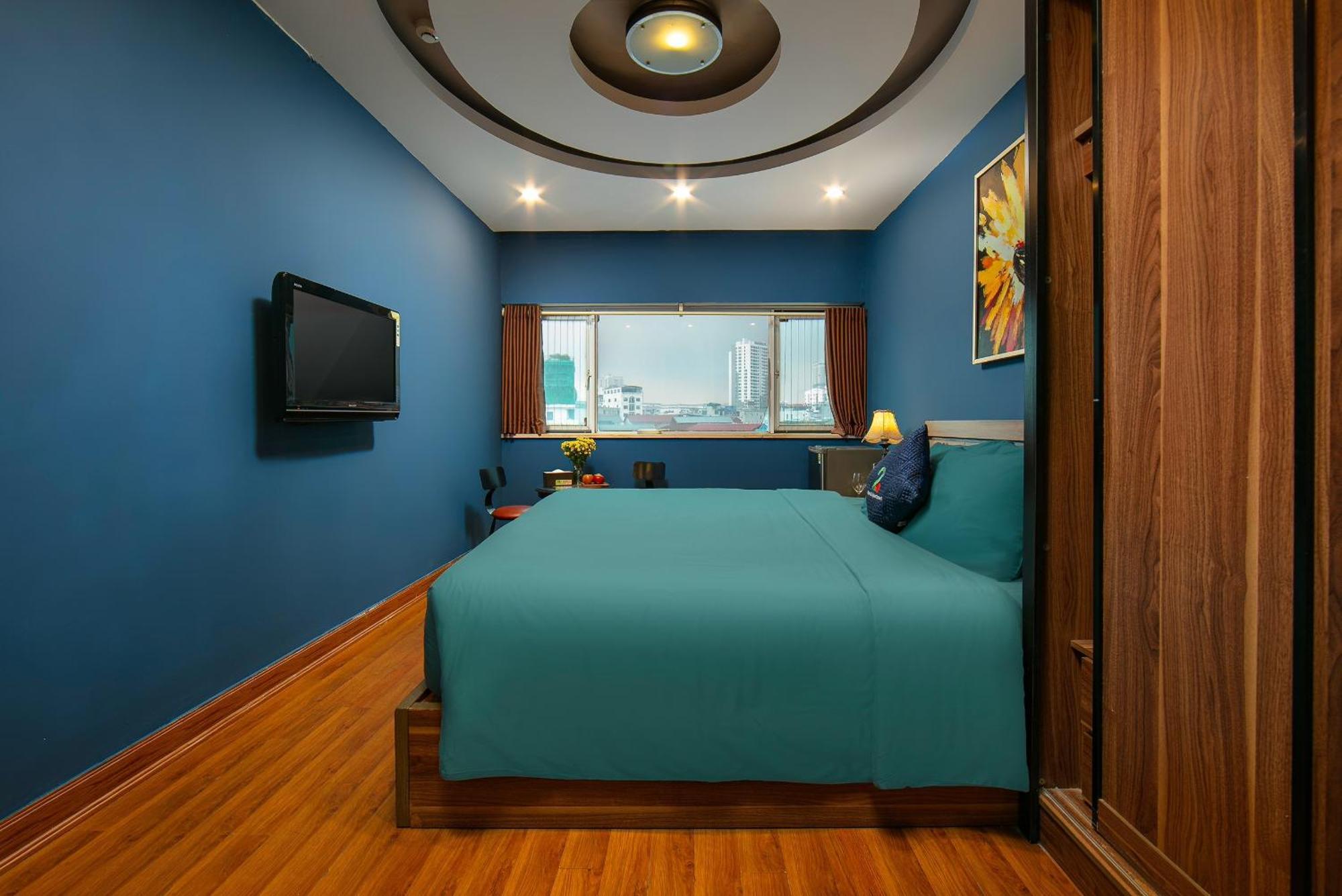 Muoi & Hotel