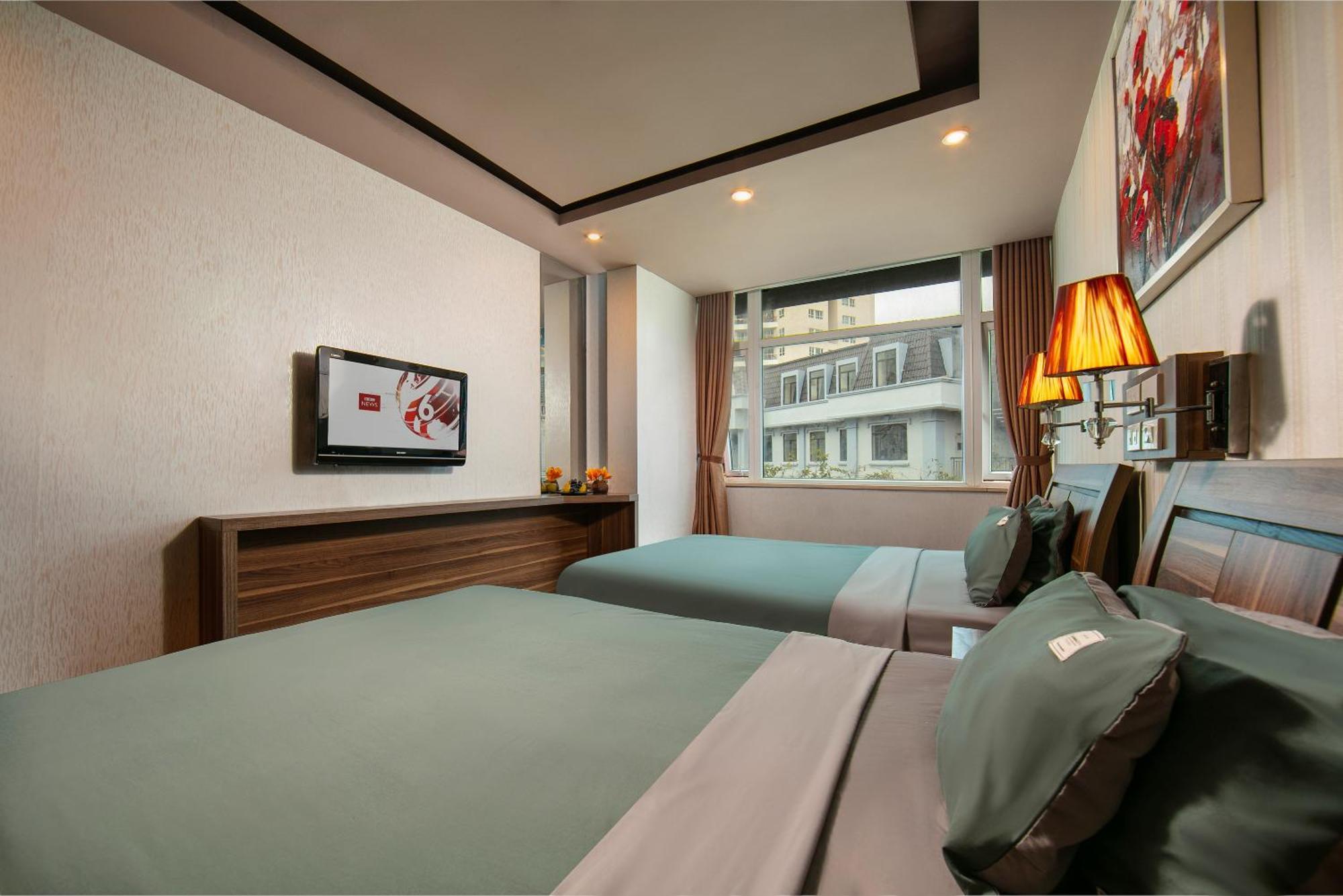 Muoi & Hotel Hanoi