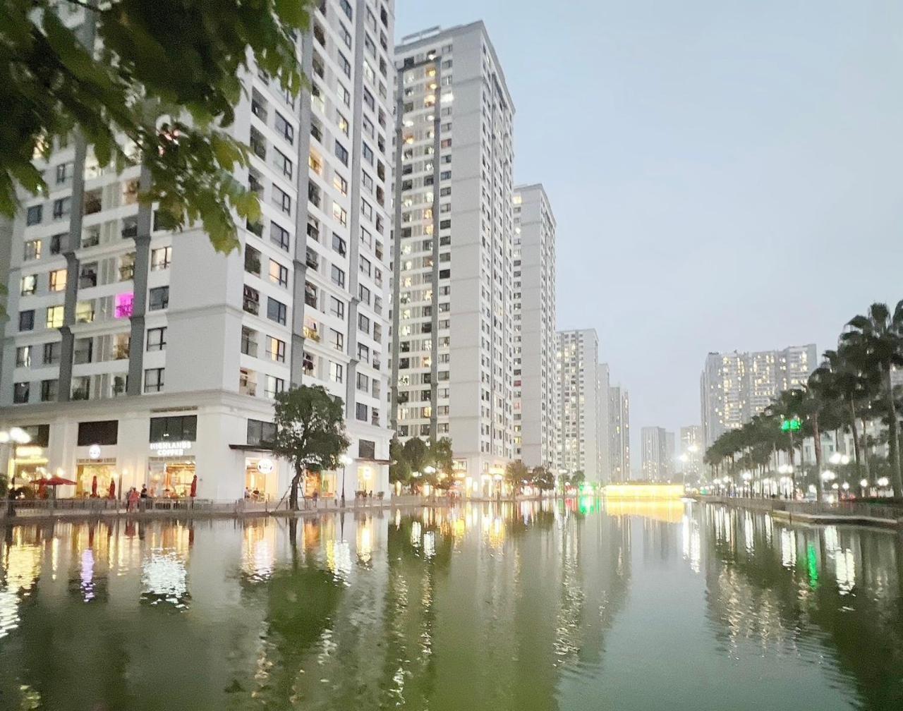 Kabilux House - 1-2-3 Bedrooms In Vinhomes Times 4*