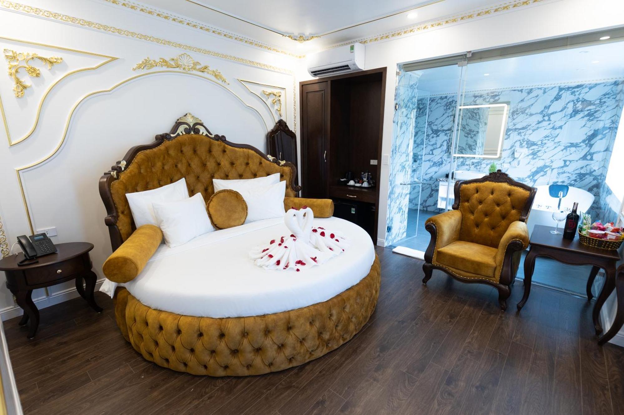 Hotel Royal Duong Noi 3*