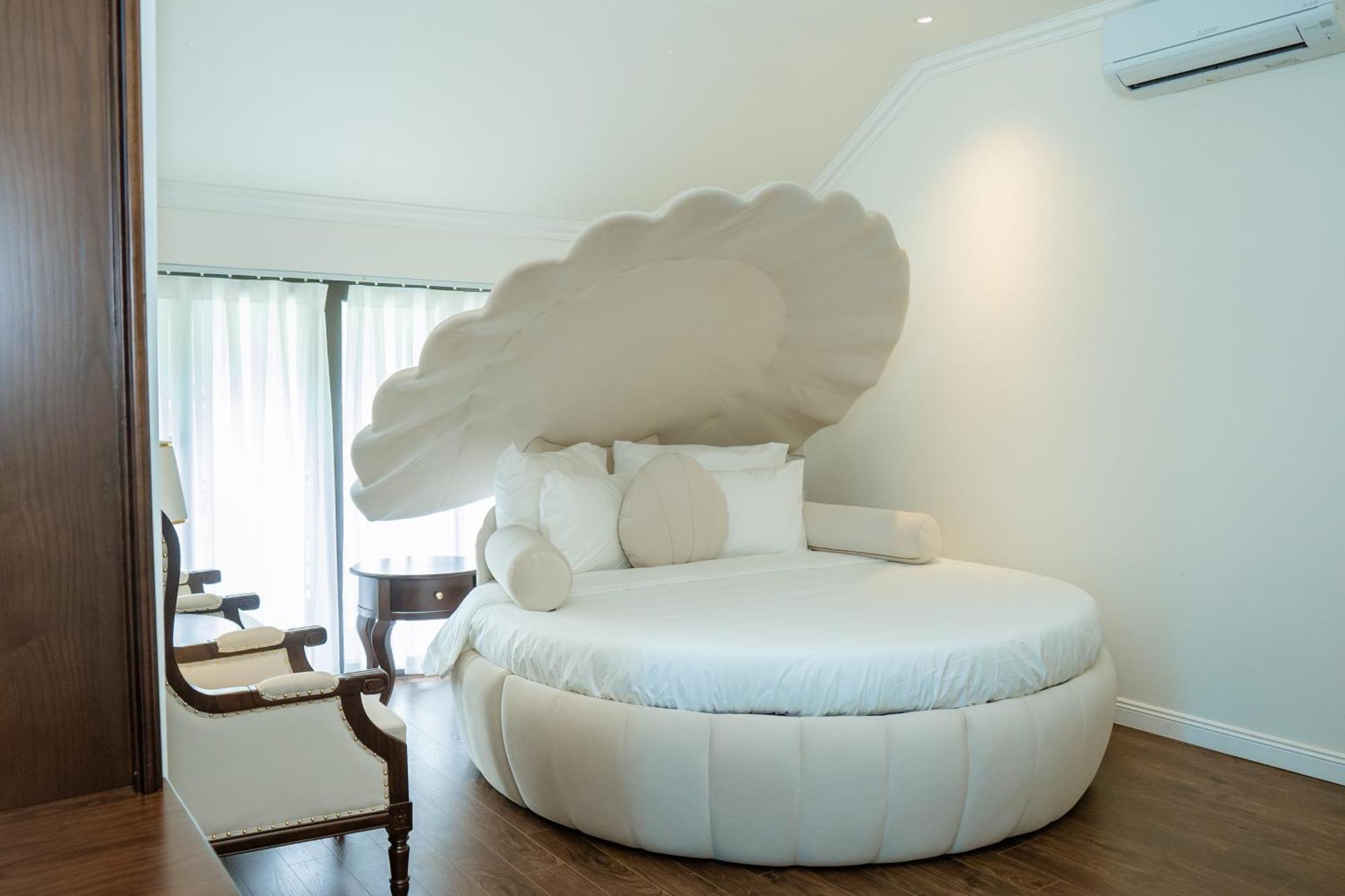 Hotel Royal Duong Noi Hanoi