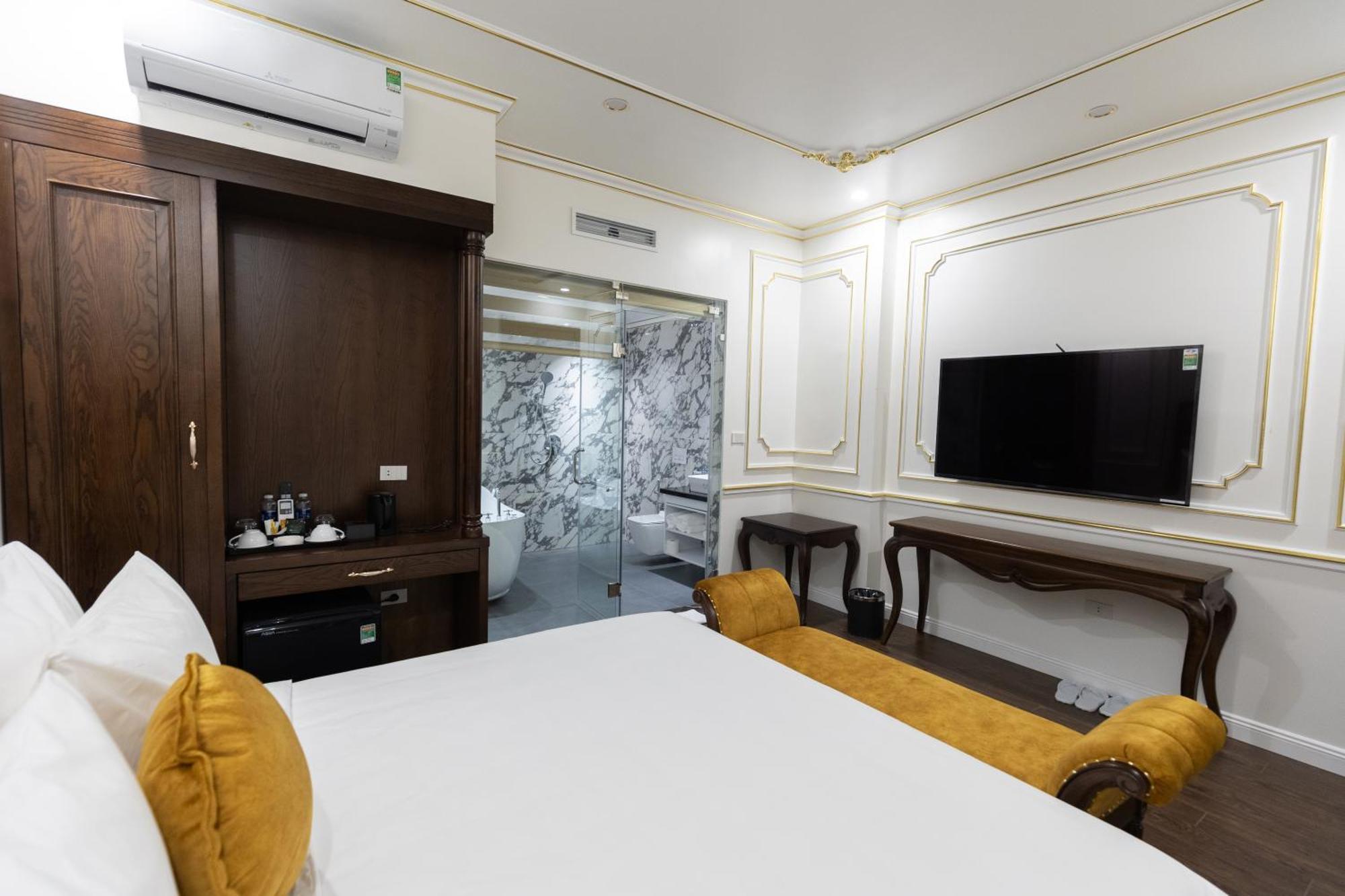 Royal Duong Noi Hotel 3*