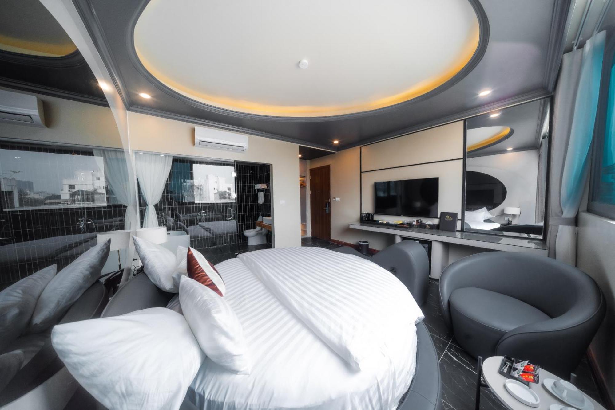 Lam Anh Hotel 6 Ngoai Giao Doan Bt4-10 Hotel 4*