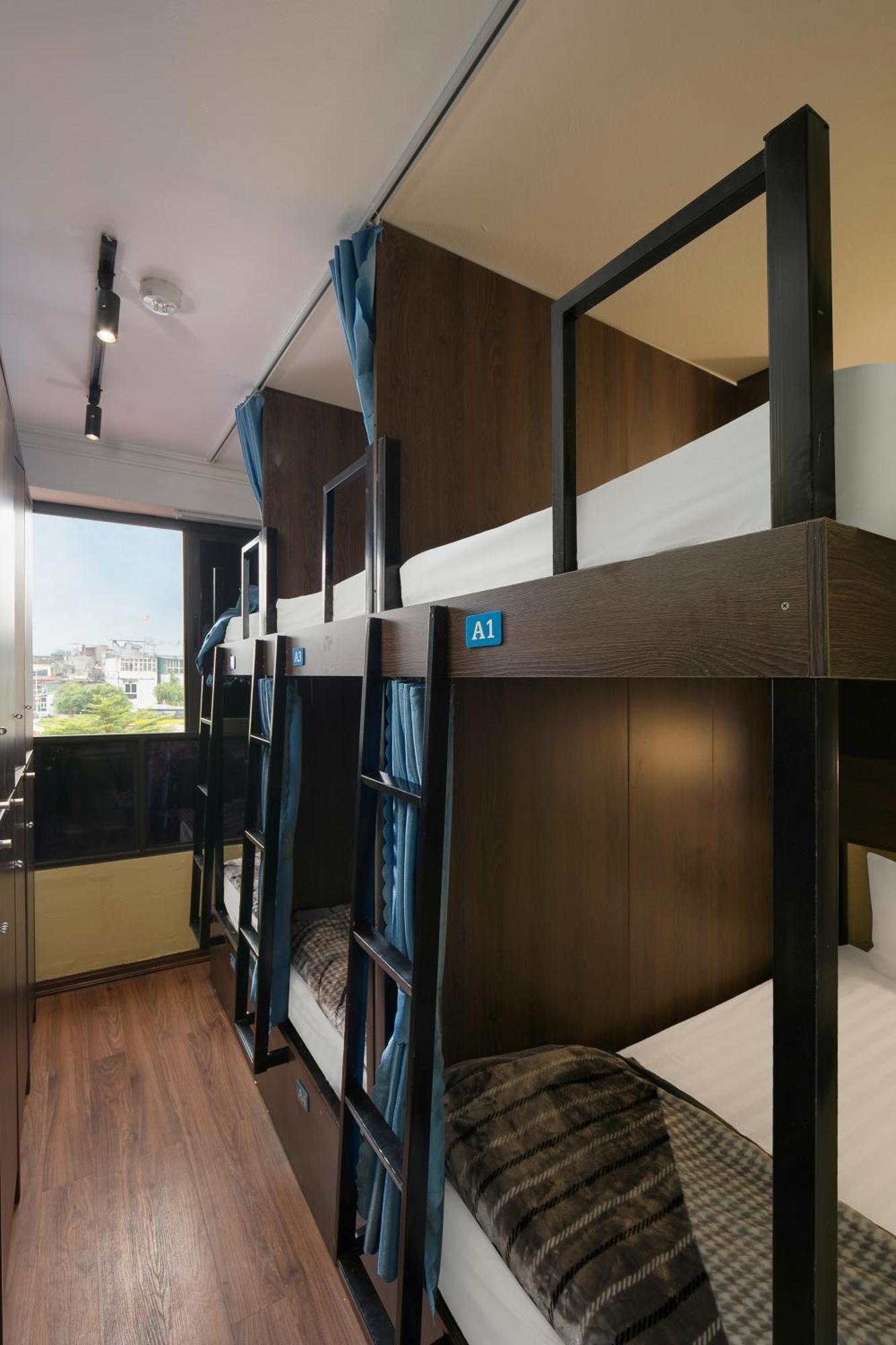 Hostel Oldtown Nomad *
