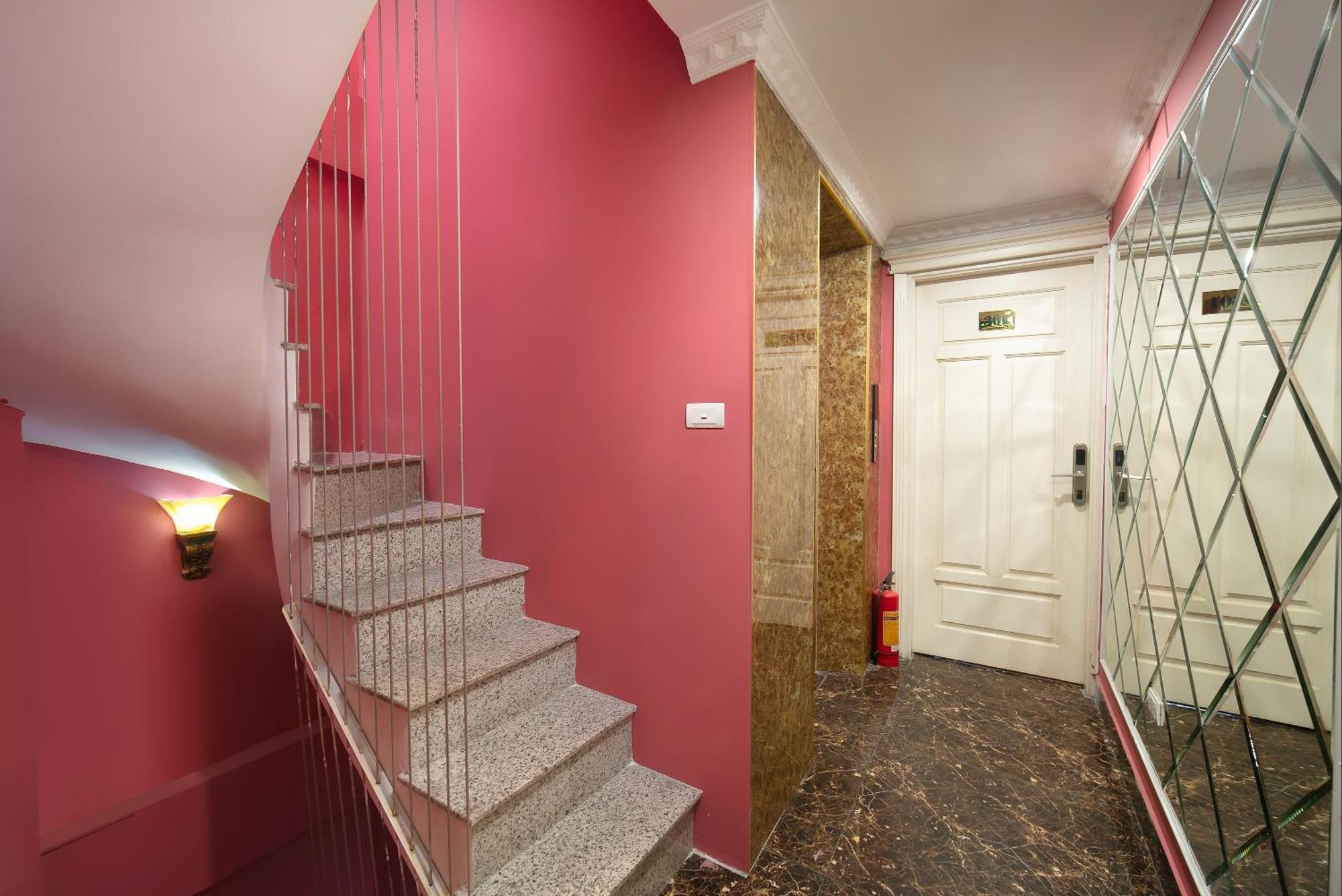 Oldtown Nomad Hostel
