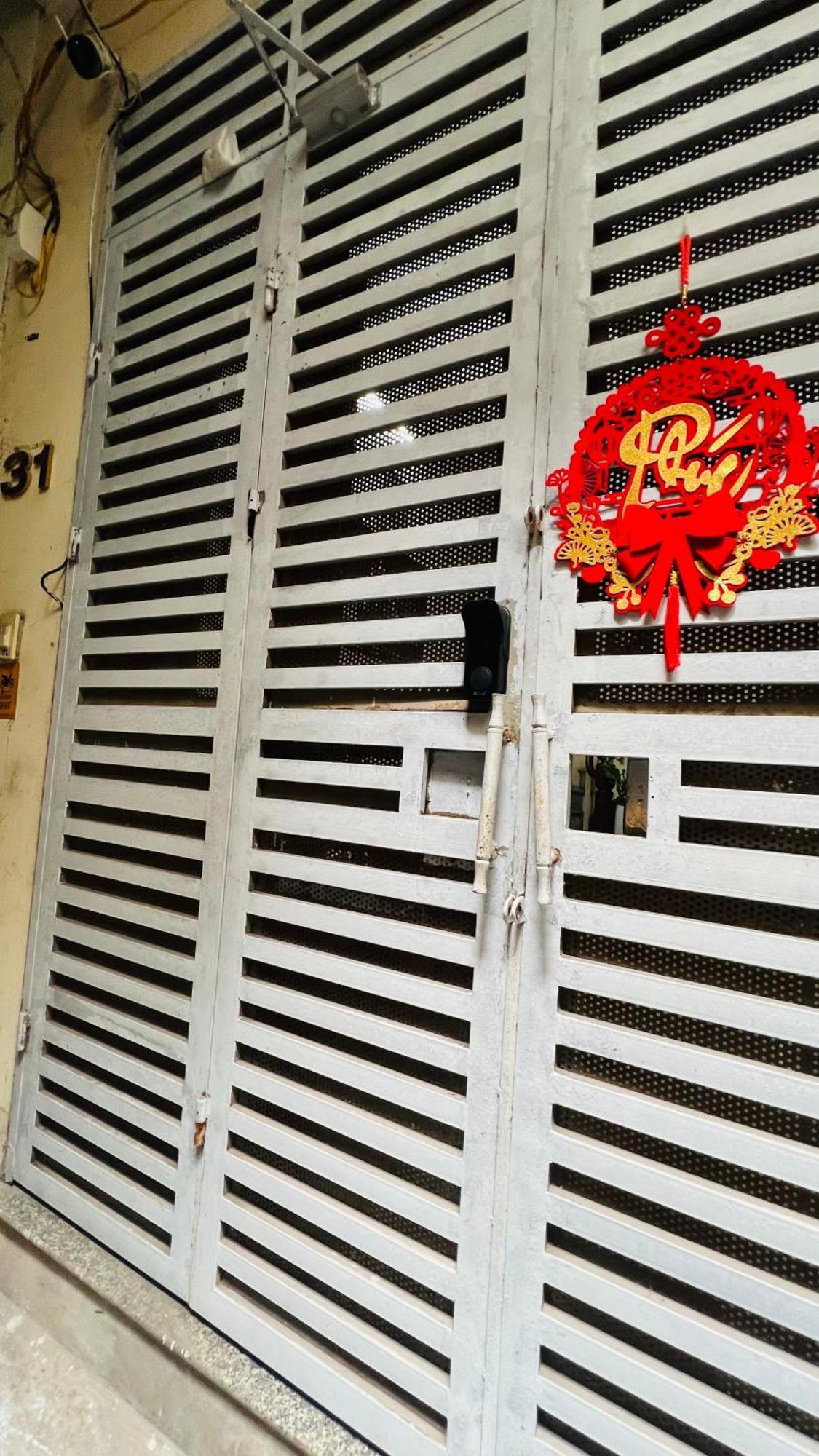 Mat Sieu Thoang, Cua So Lon Hanoi