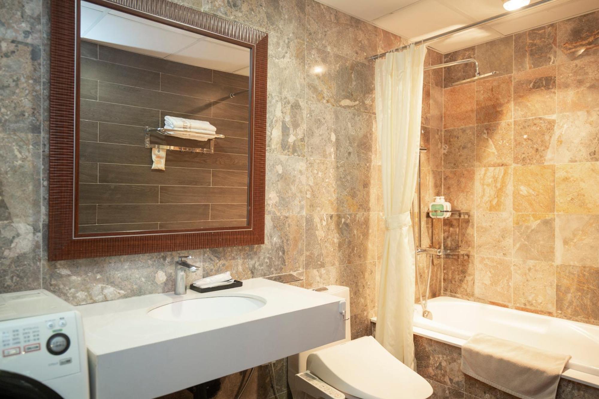 Sumitomo 20 - No 51 Lane 12 Dao Tan Street Apartment Hanoi