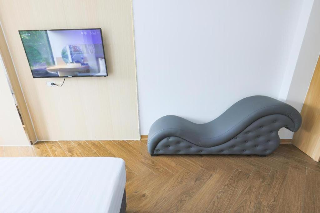 One 4 Hotel 4*