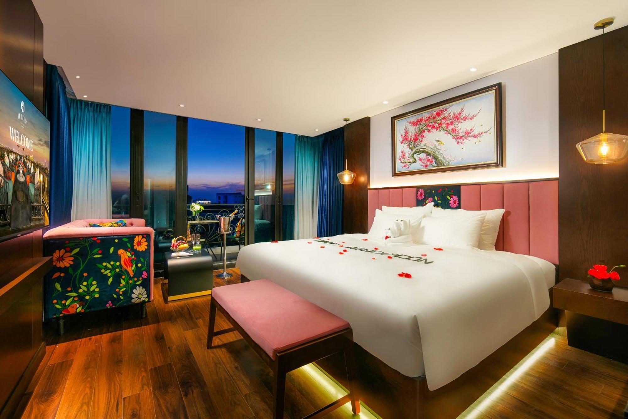 Aurora Hotel 4*