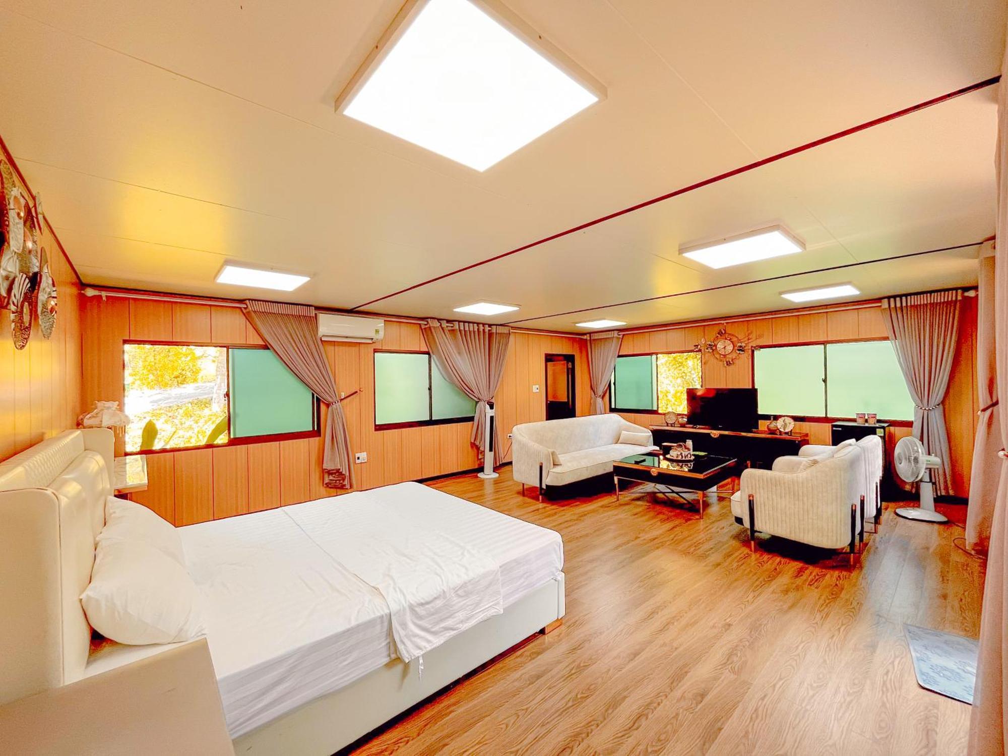 Sapphire Hill Farm stay *
