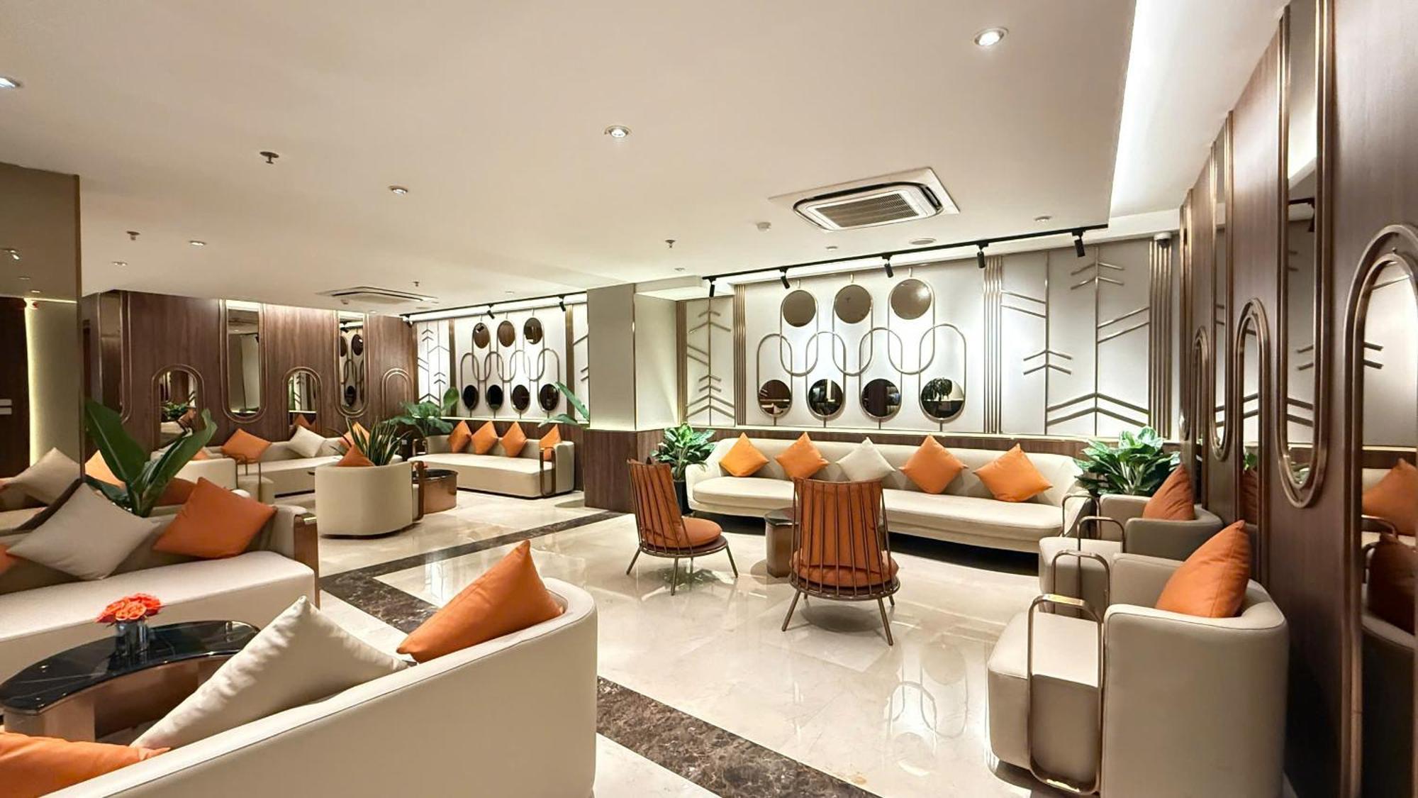 Splendid Secret Khách sạn 4*