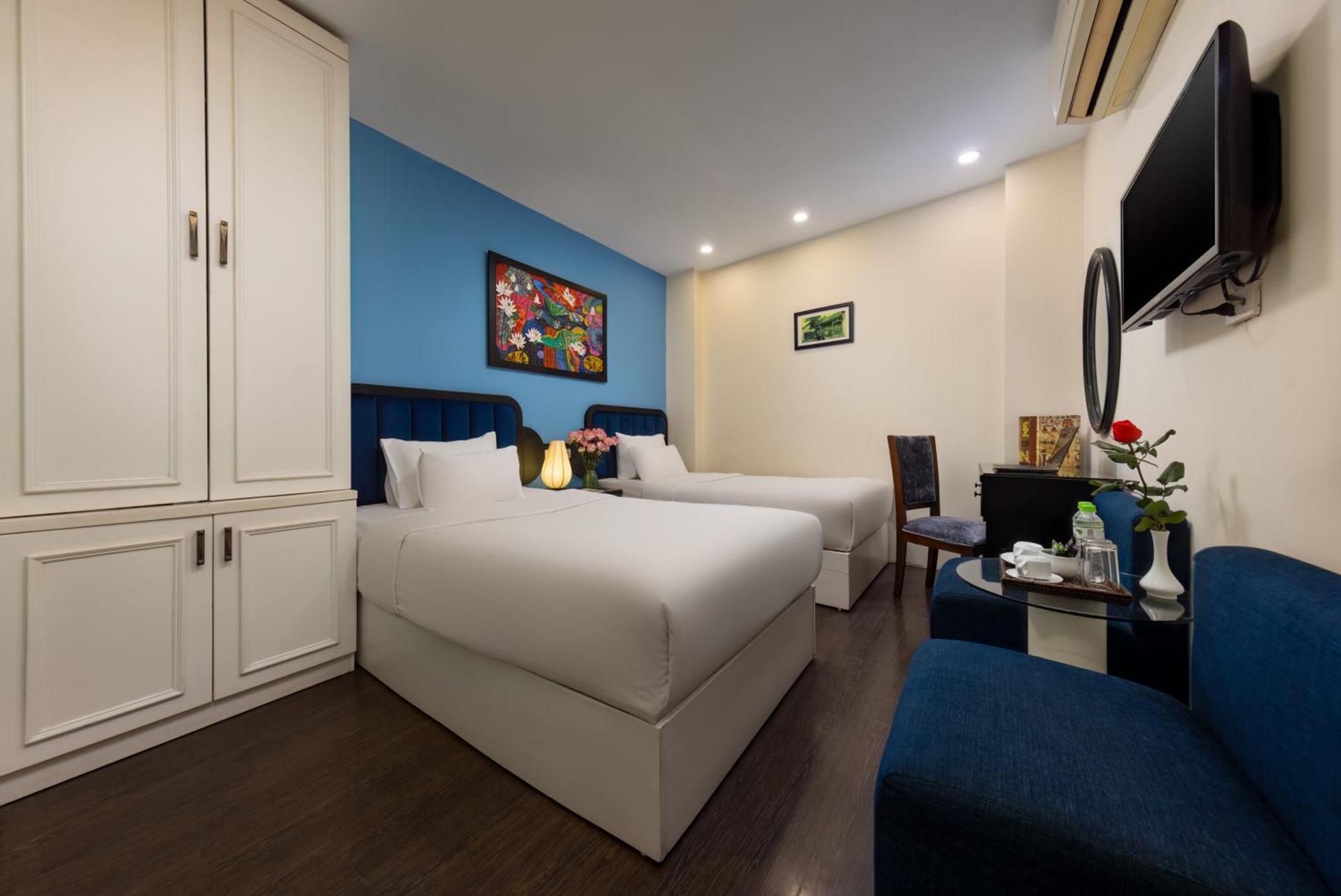 Mai Charming And Hotel