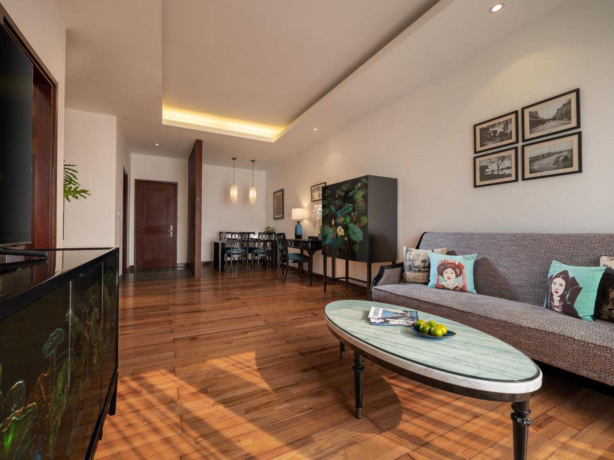 Hotel Elegant Westlake Hanoi