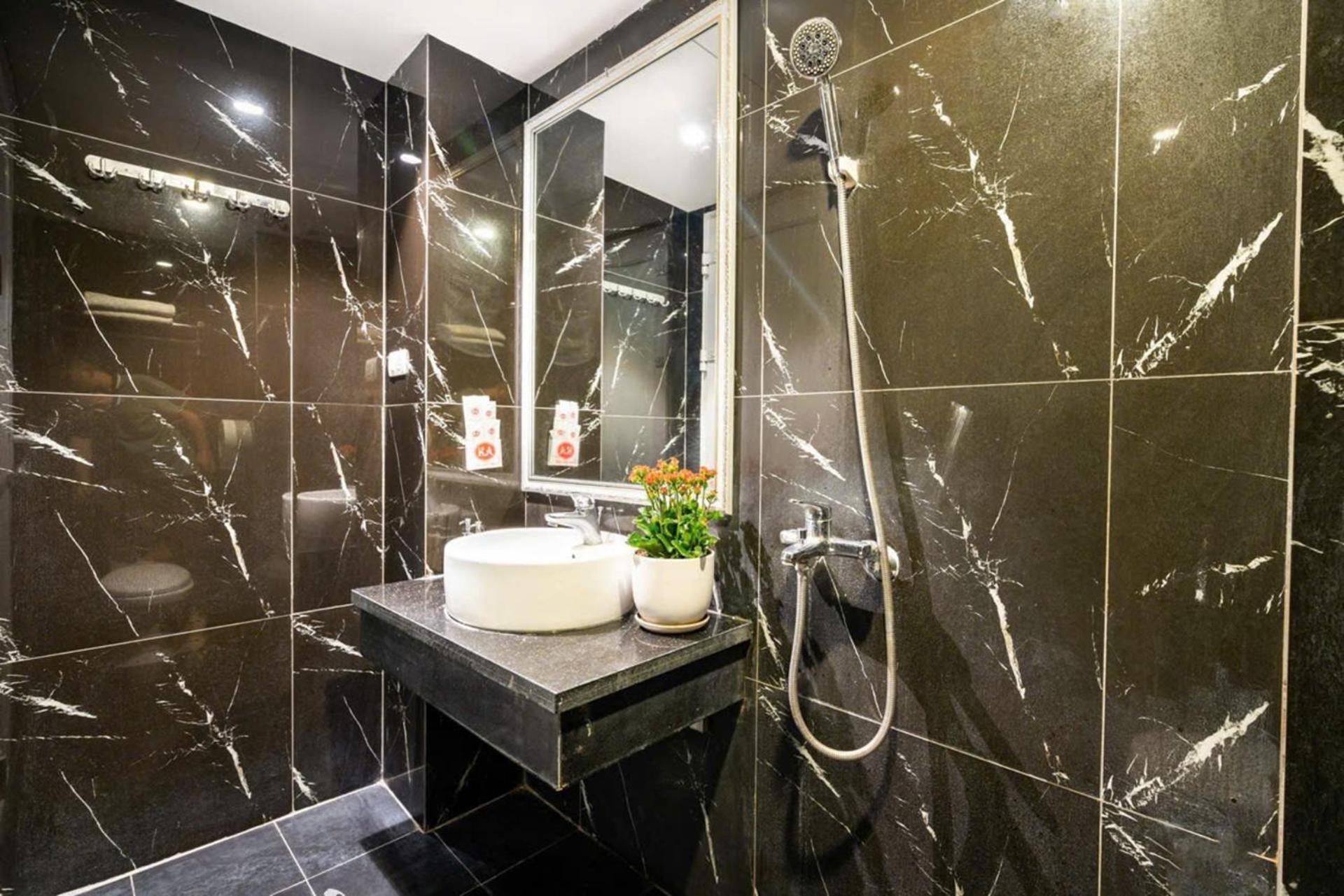 Kieu Anh Ha Noi 4*