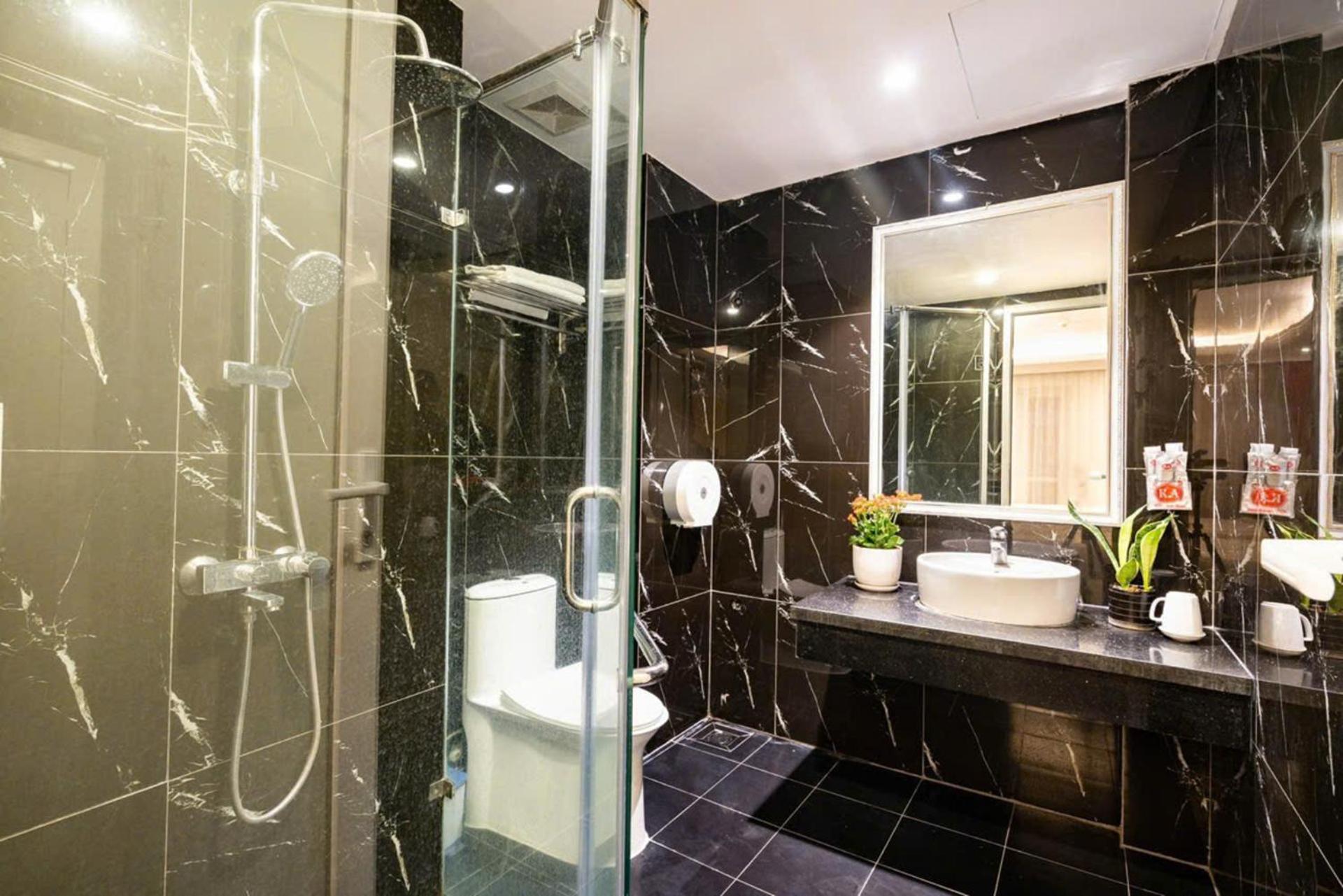 Kieu Anh Ha Noi 4*