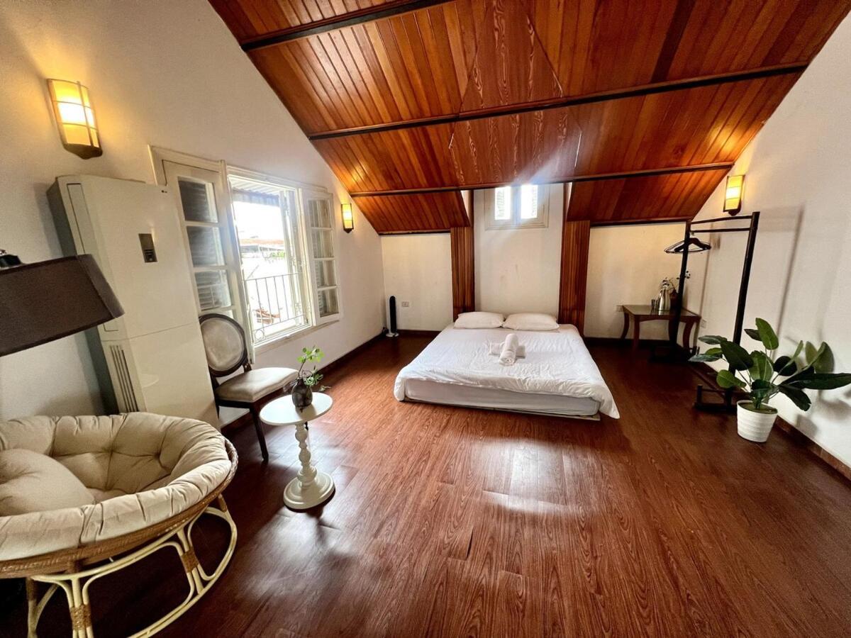 Spacious 5br Mansion With Pool And Cinema In * Hanoi