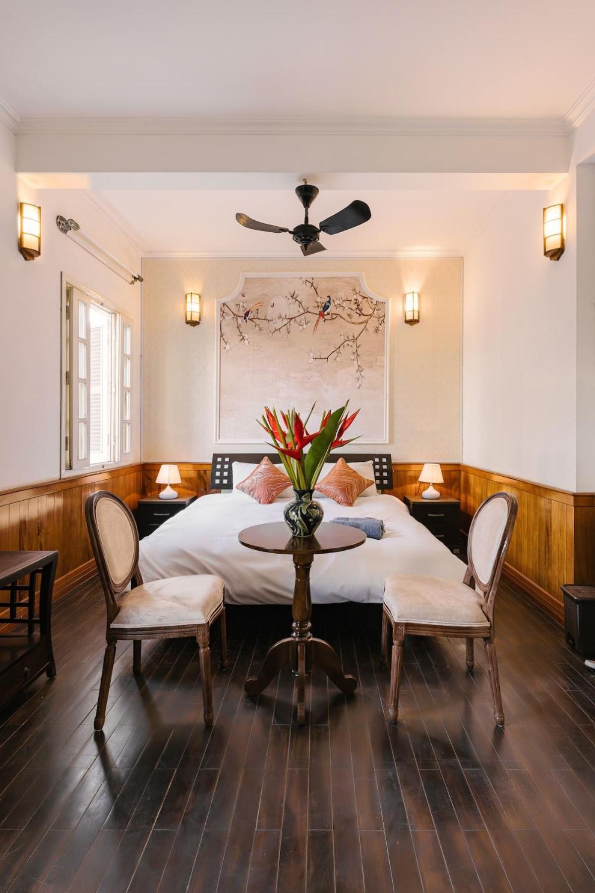 Villa Spacious 5br Mansion With Pool And Cinema In Hanoi