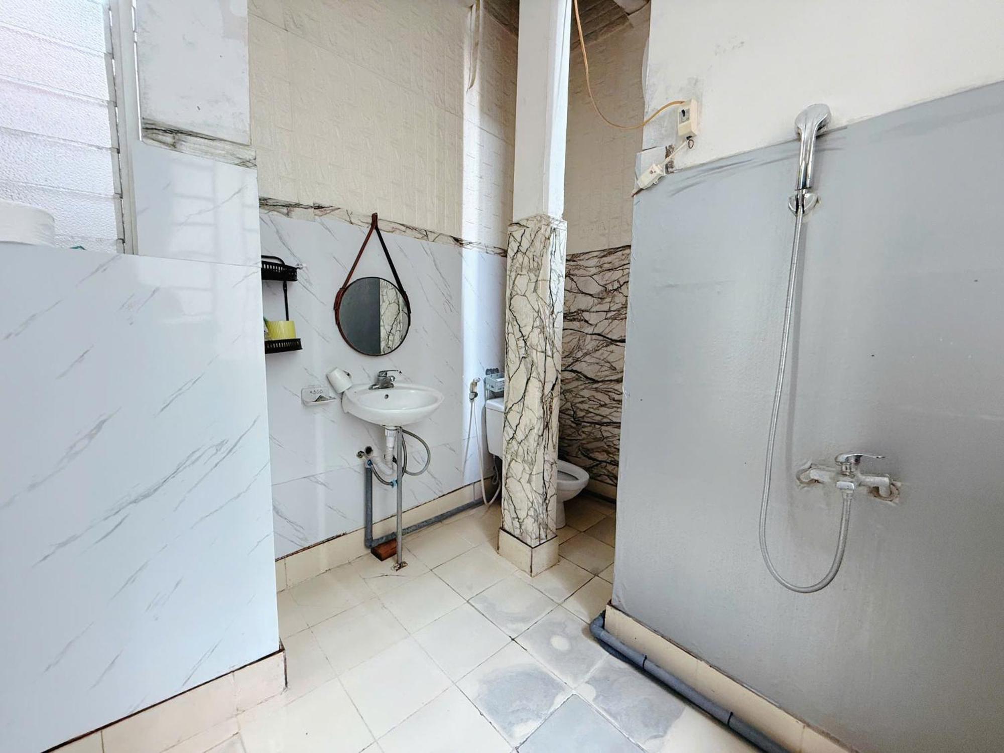 H2 Homestay Old Quarter Self Check-In Room T2 Hanoi
