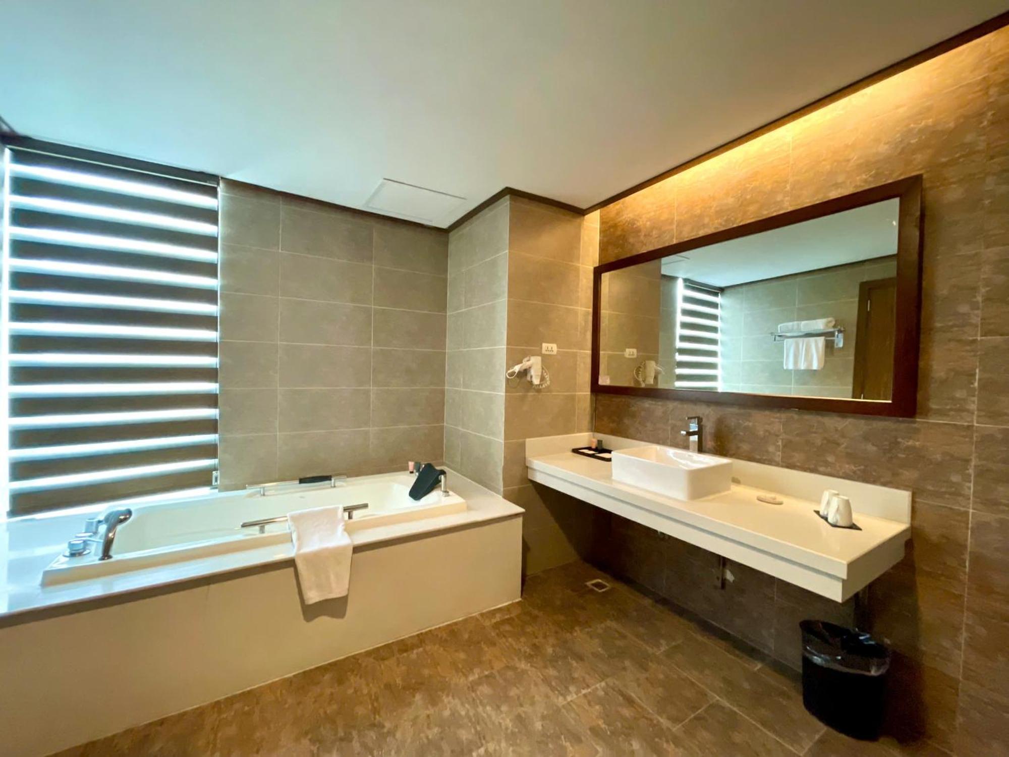 Hotel Muong Thanh Grand Xa La