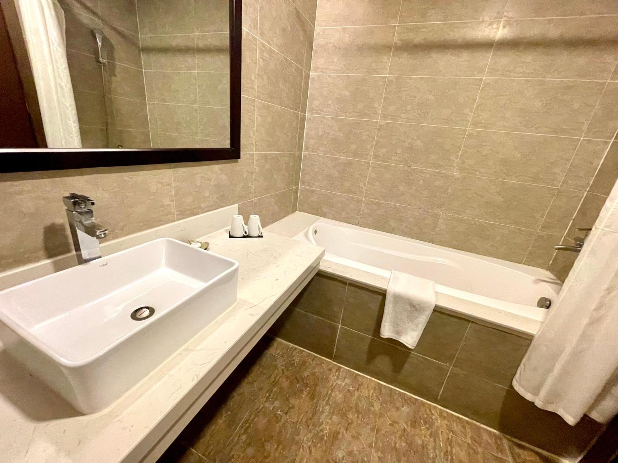 Muong Thanh Grand Xa La 4* Hanoi