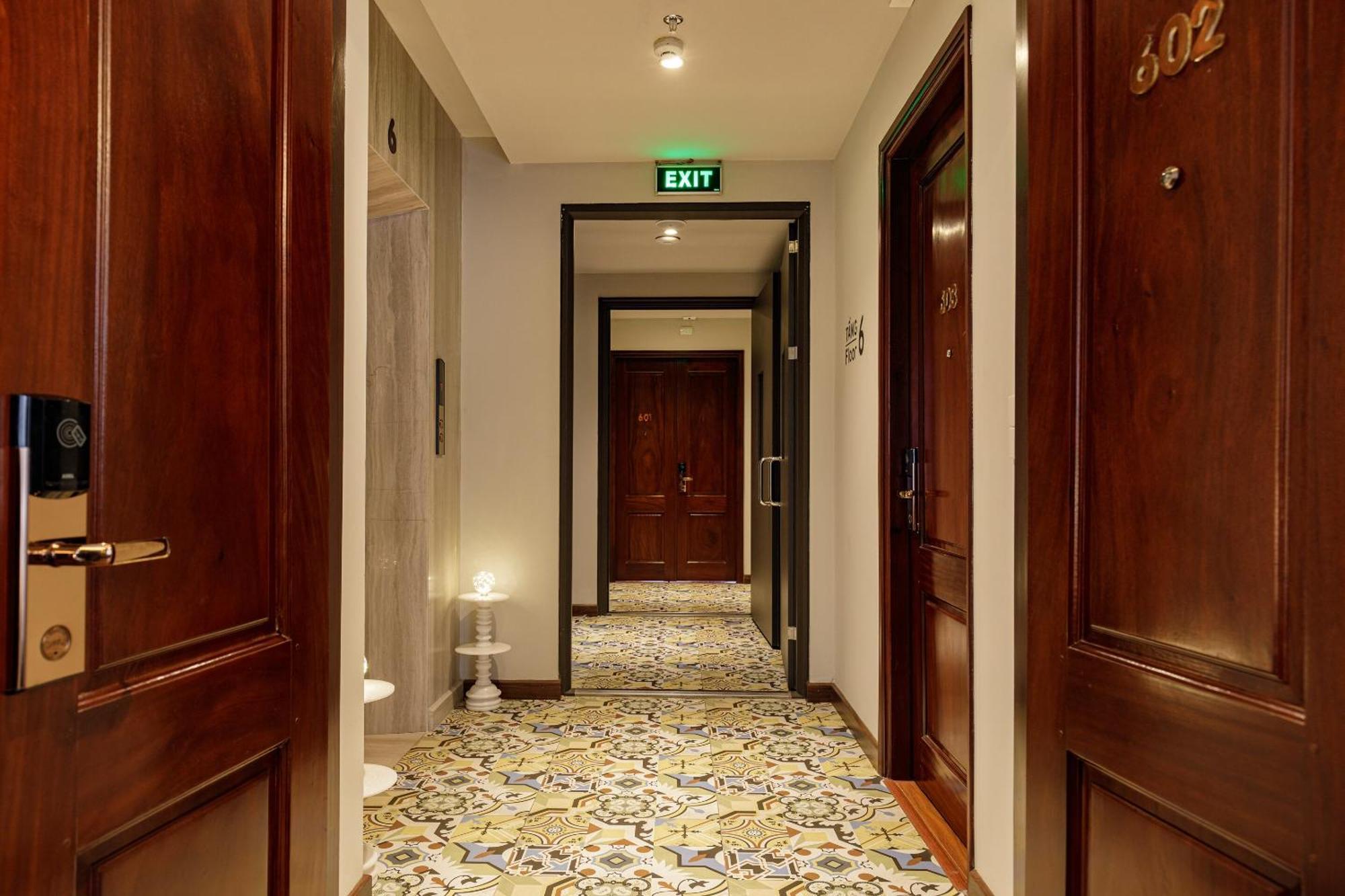 Hotel Super Oyo Capital O 1169 Le Grand - The Charm 3*