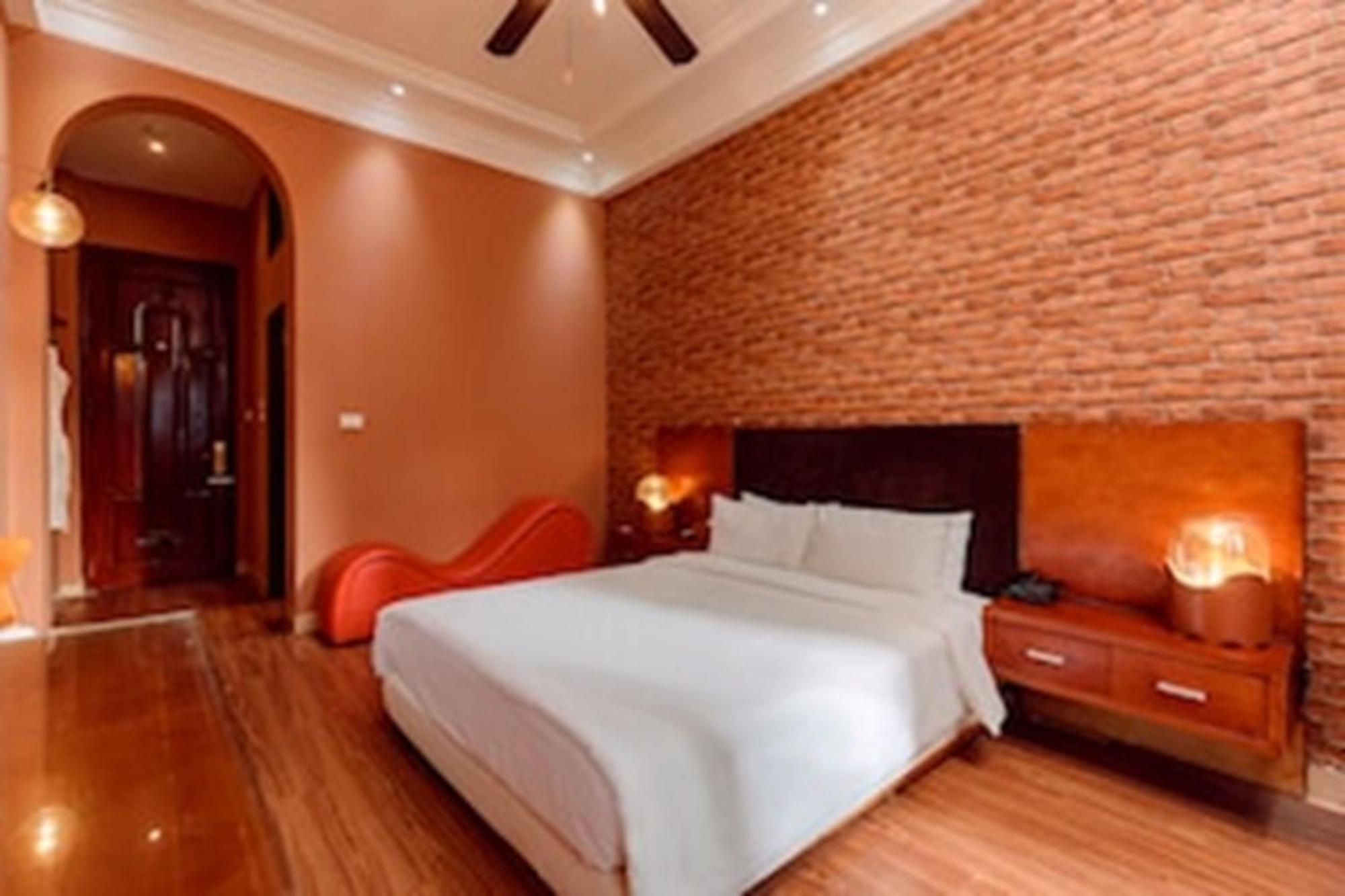 Super Oyo Capital O 1173 Le Grand - The Ruby Hotel 3*