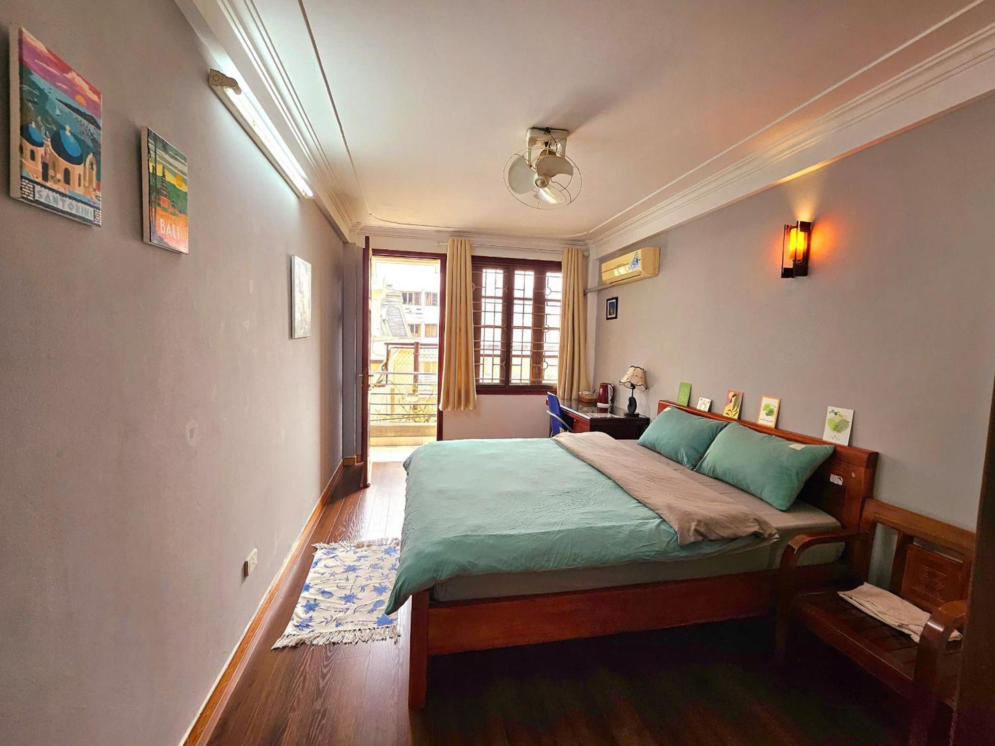 Rainbow - No 8 Alley 18b Tong Dan Homestay