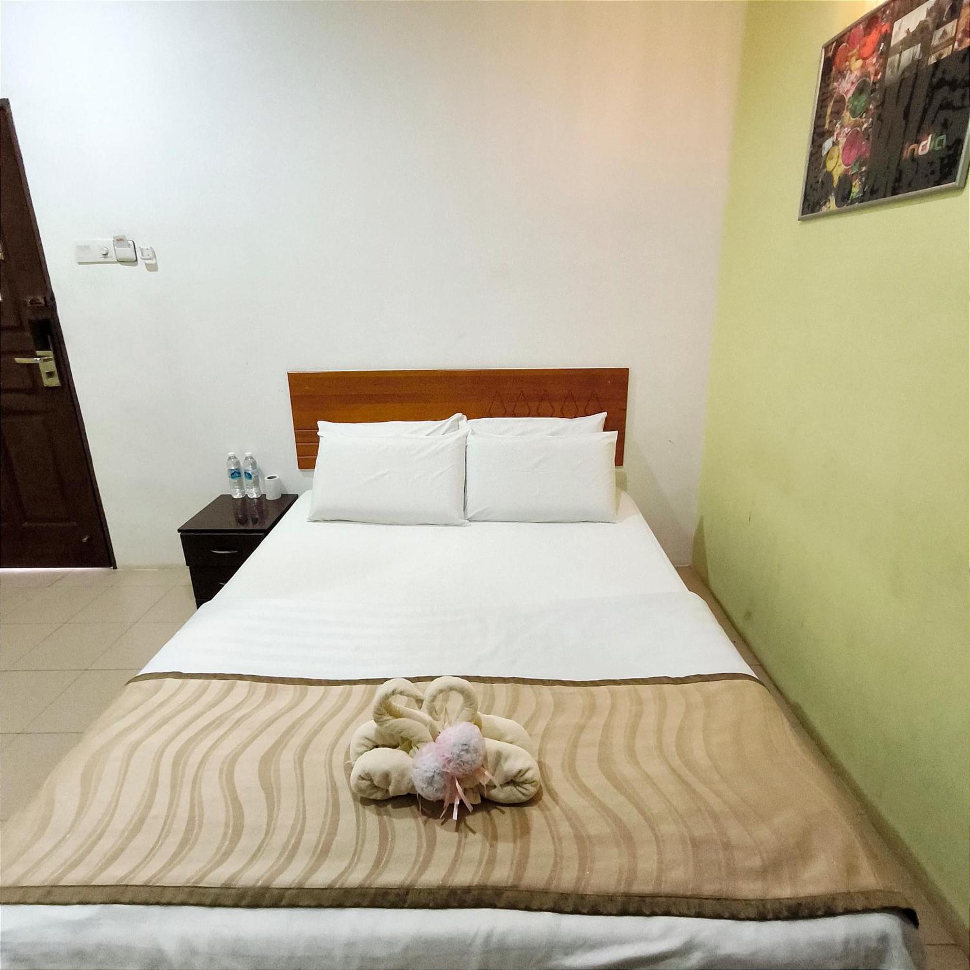 Super Oyo 191 Dragon Hotel 3*