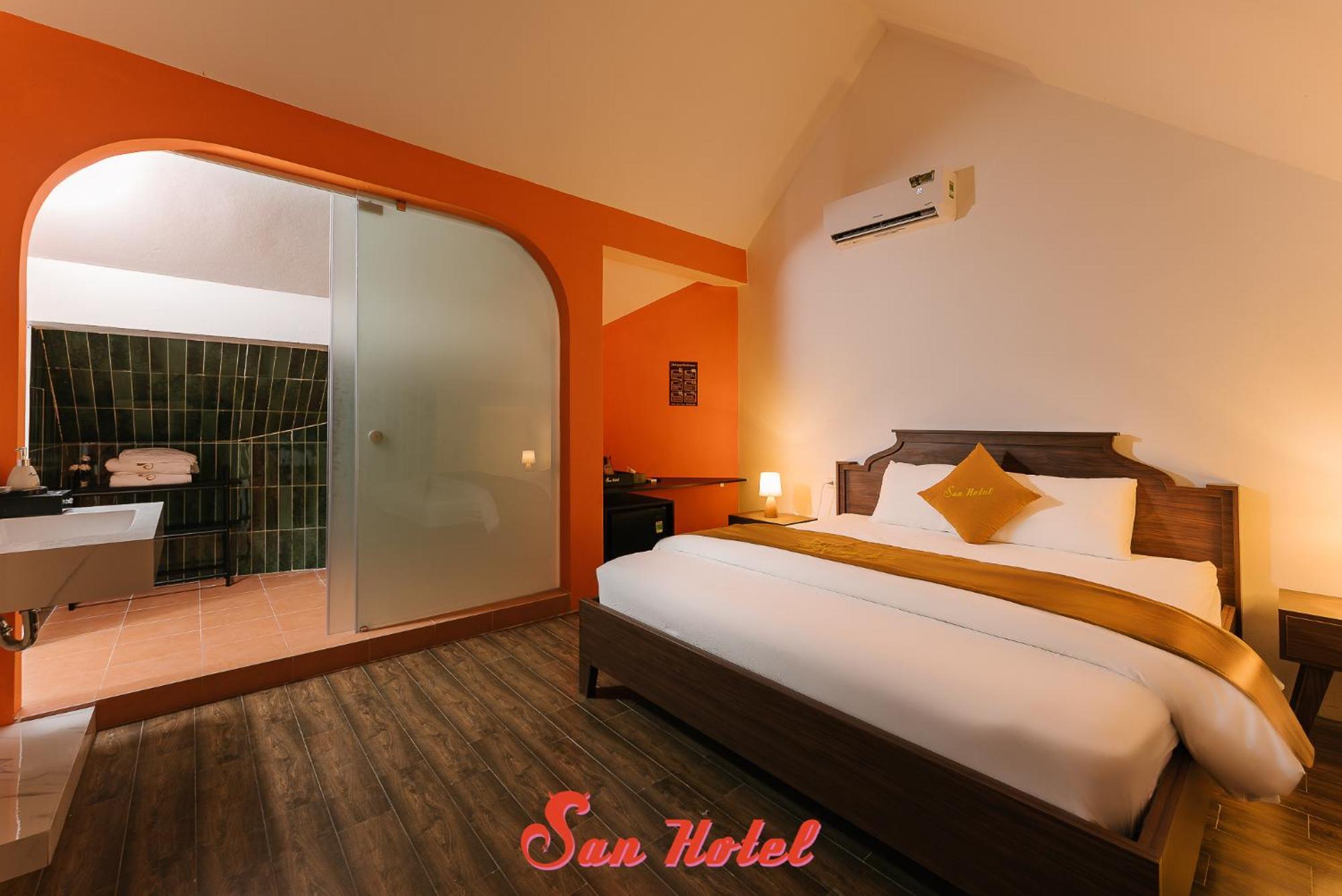 Love hotel San
