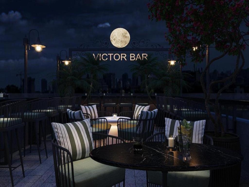 Hotel Victor Metropolis & Rooftop Bar 4*