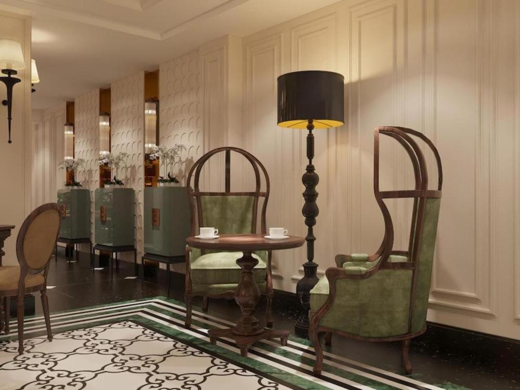 Victor Metropolis & Rooftop Bar Hotel 4*