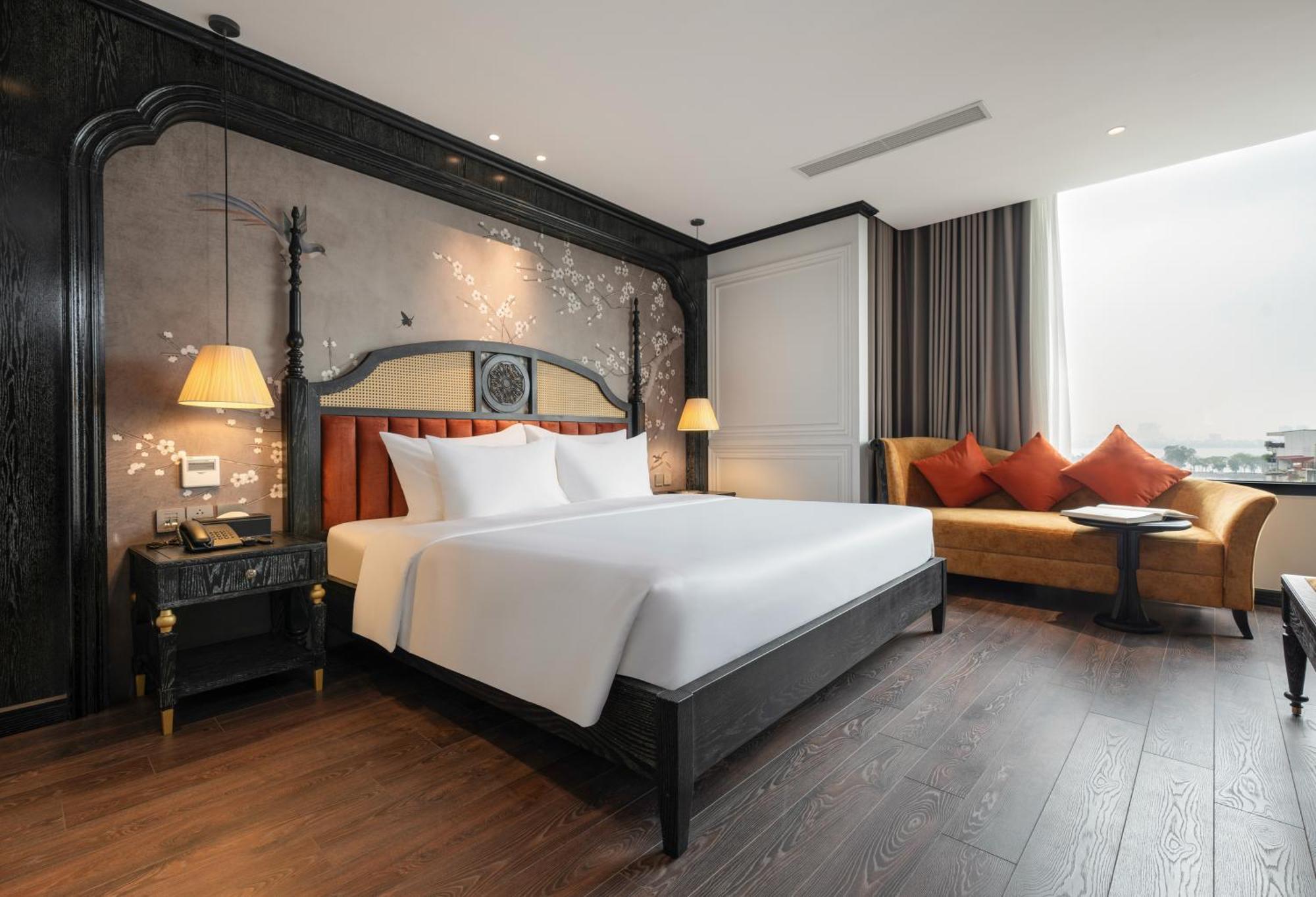 Luxe Paradise & Hotel
