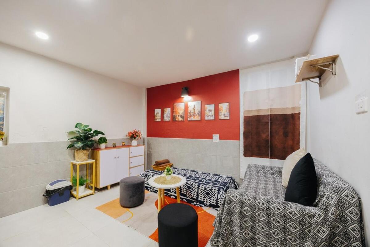 5' To Hoan Kiem - Old Quarter Center - Netflix * Hanoi