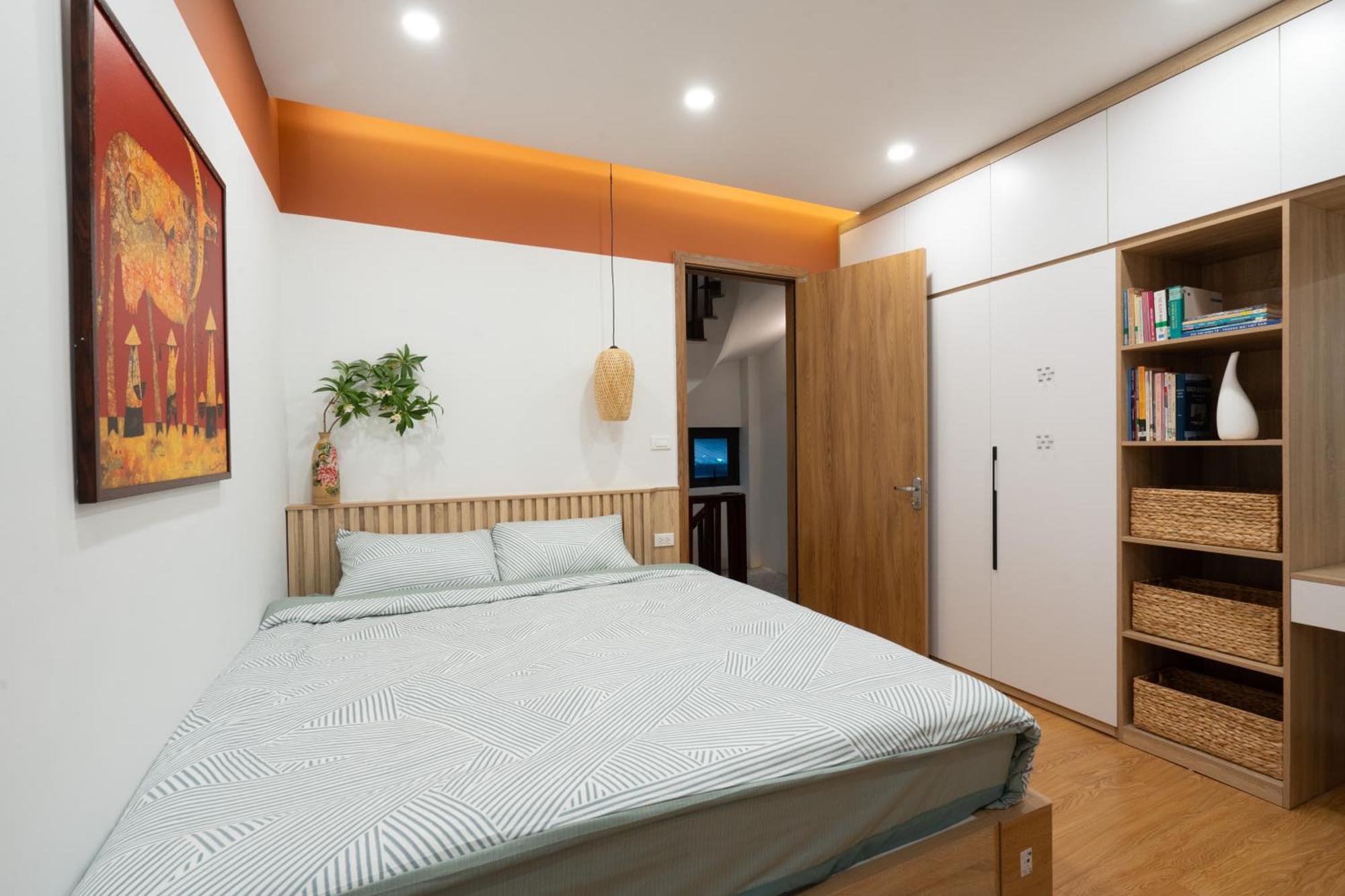 Apartment Of Serenity - 3 Bedroom & 3 Baths - 1' To Hoan Kiem & Old Quarter