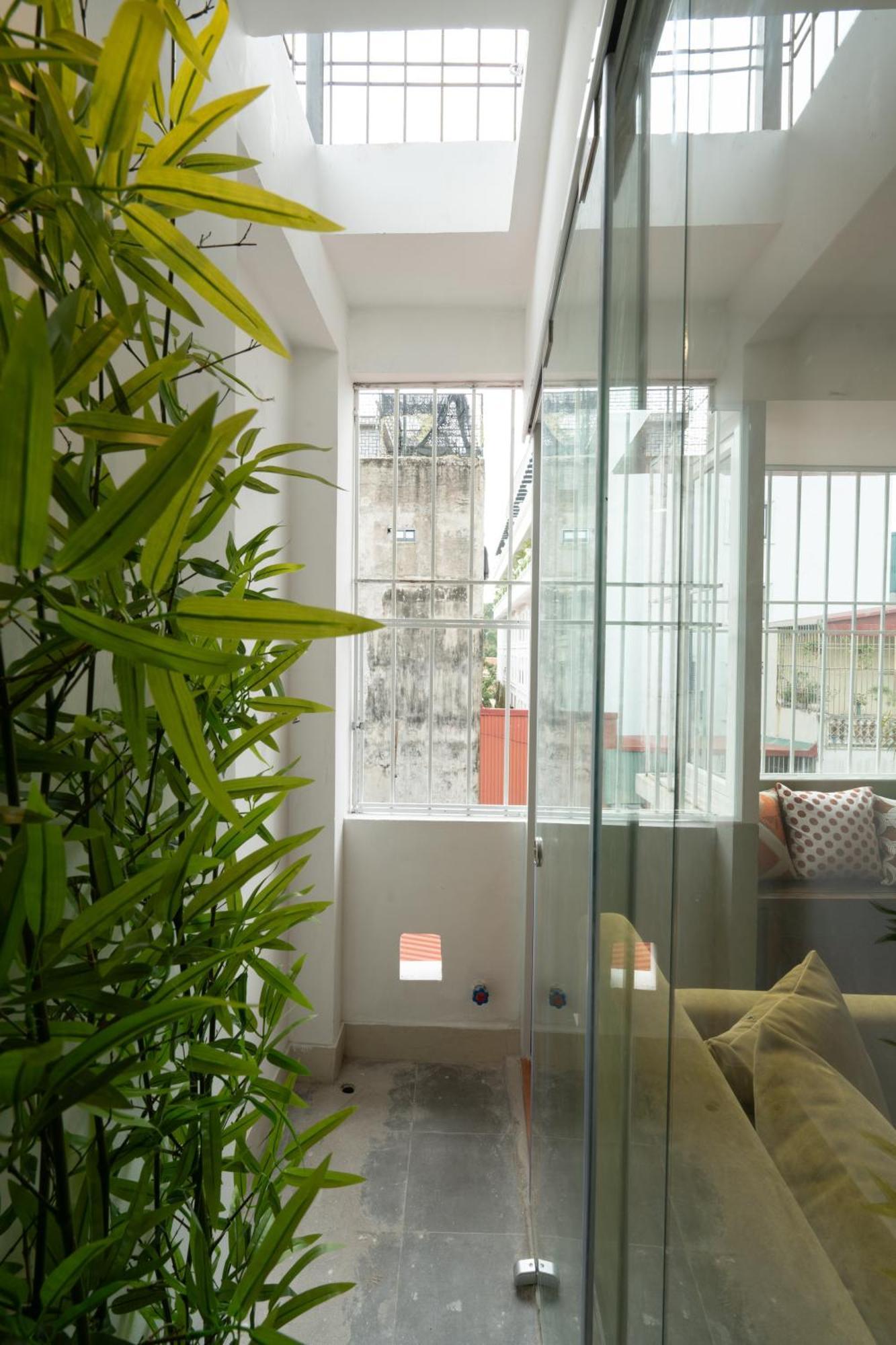 Of Serenity - 3 Bedroom & 3 Baths - 1' To Hoan Kiem & Old Quarter Apartment