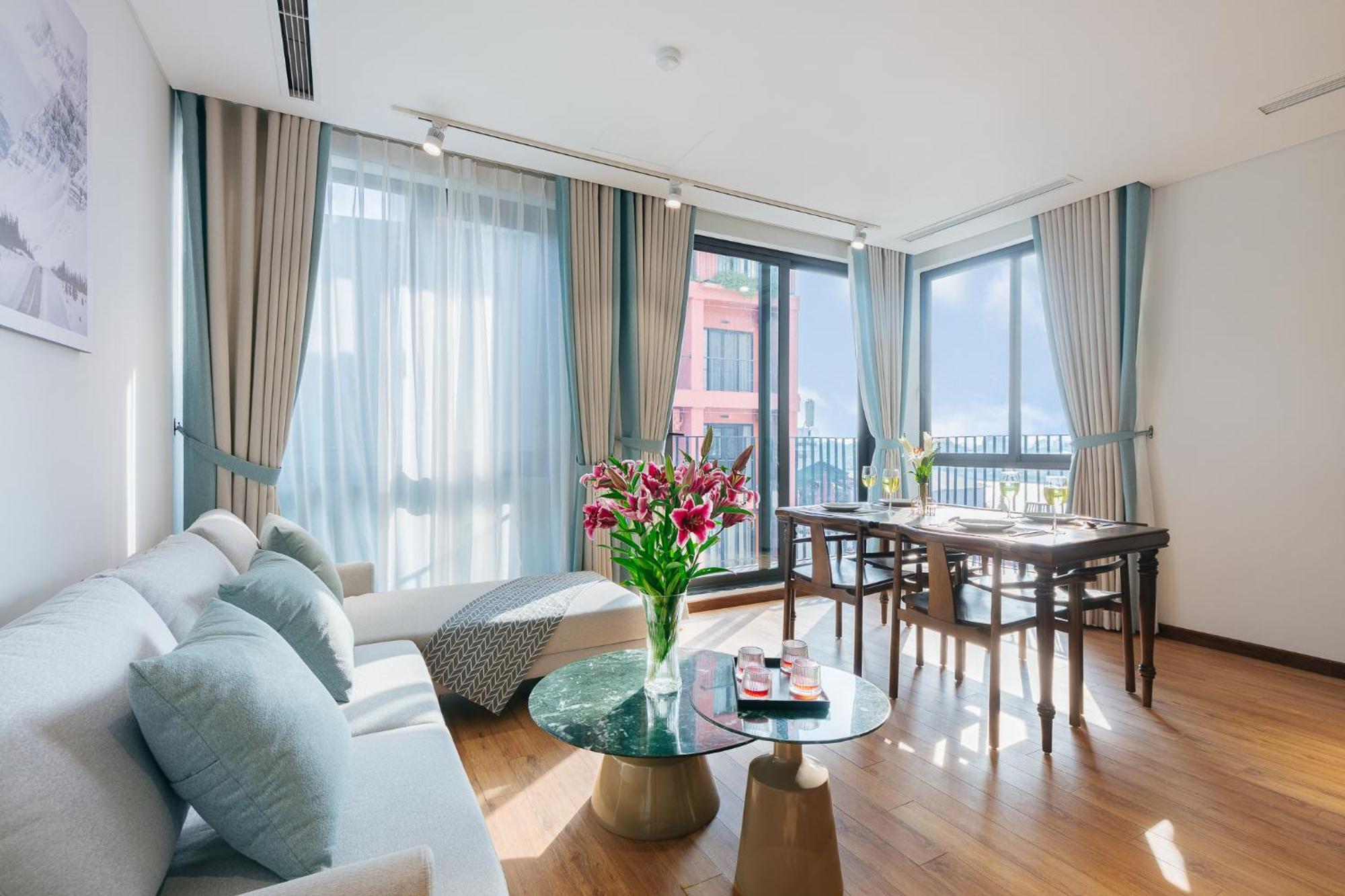 Margaery Lakeside - 2 Bedroom With Balcony * Hanoi