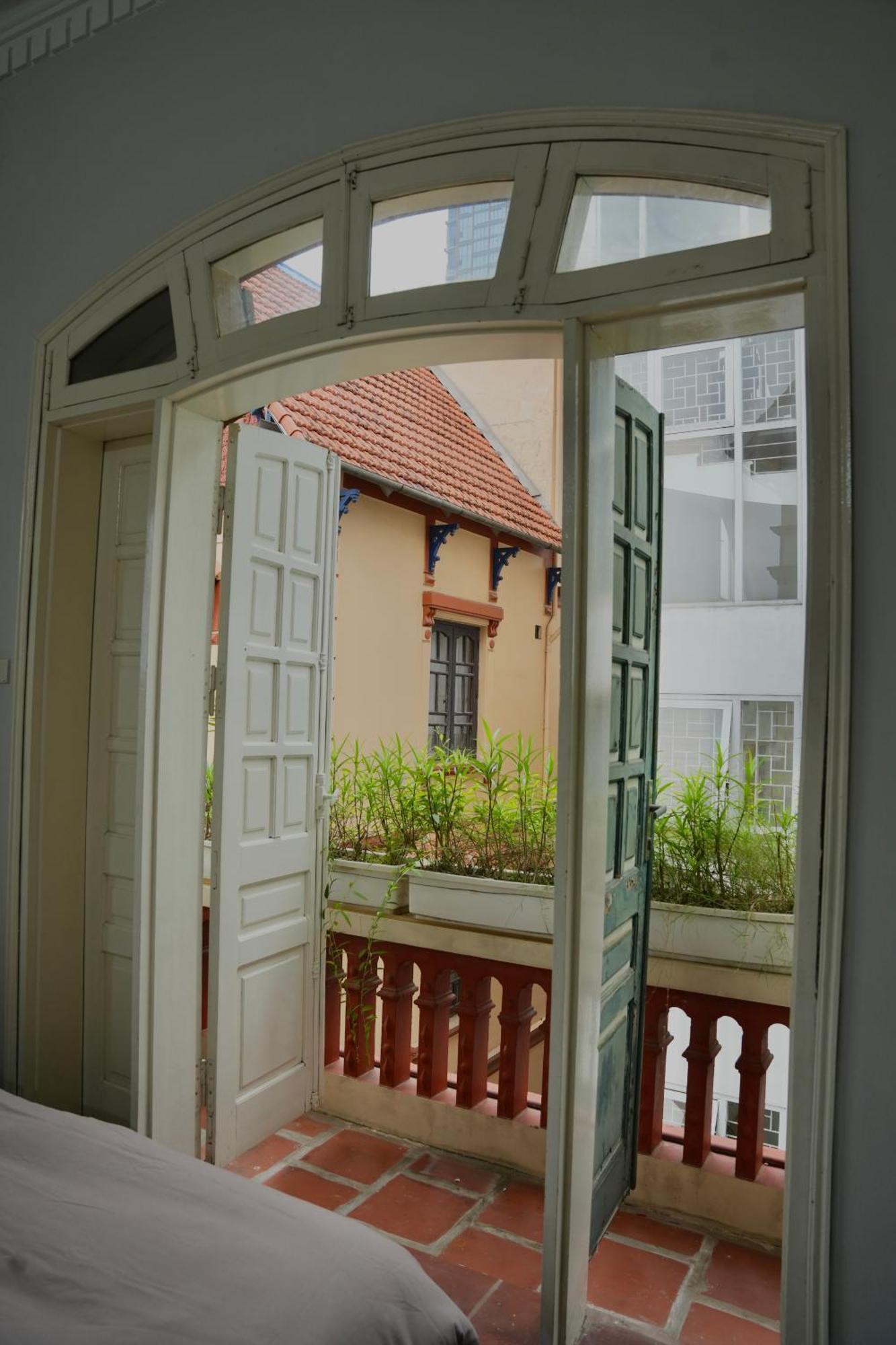 Westlake Tranquil Apartment Hanoi