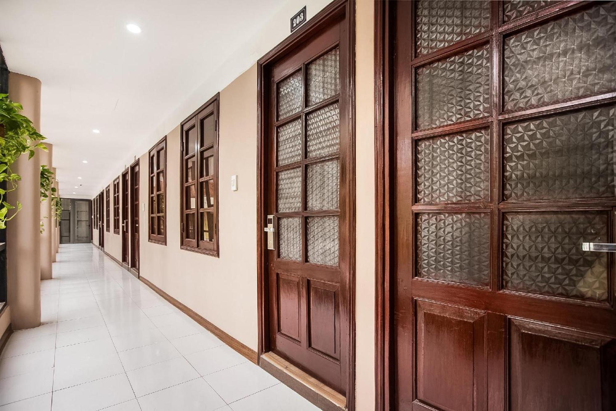 Hotel Giao Thong Hanoi