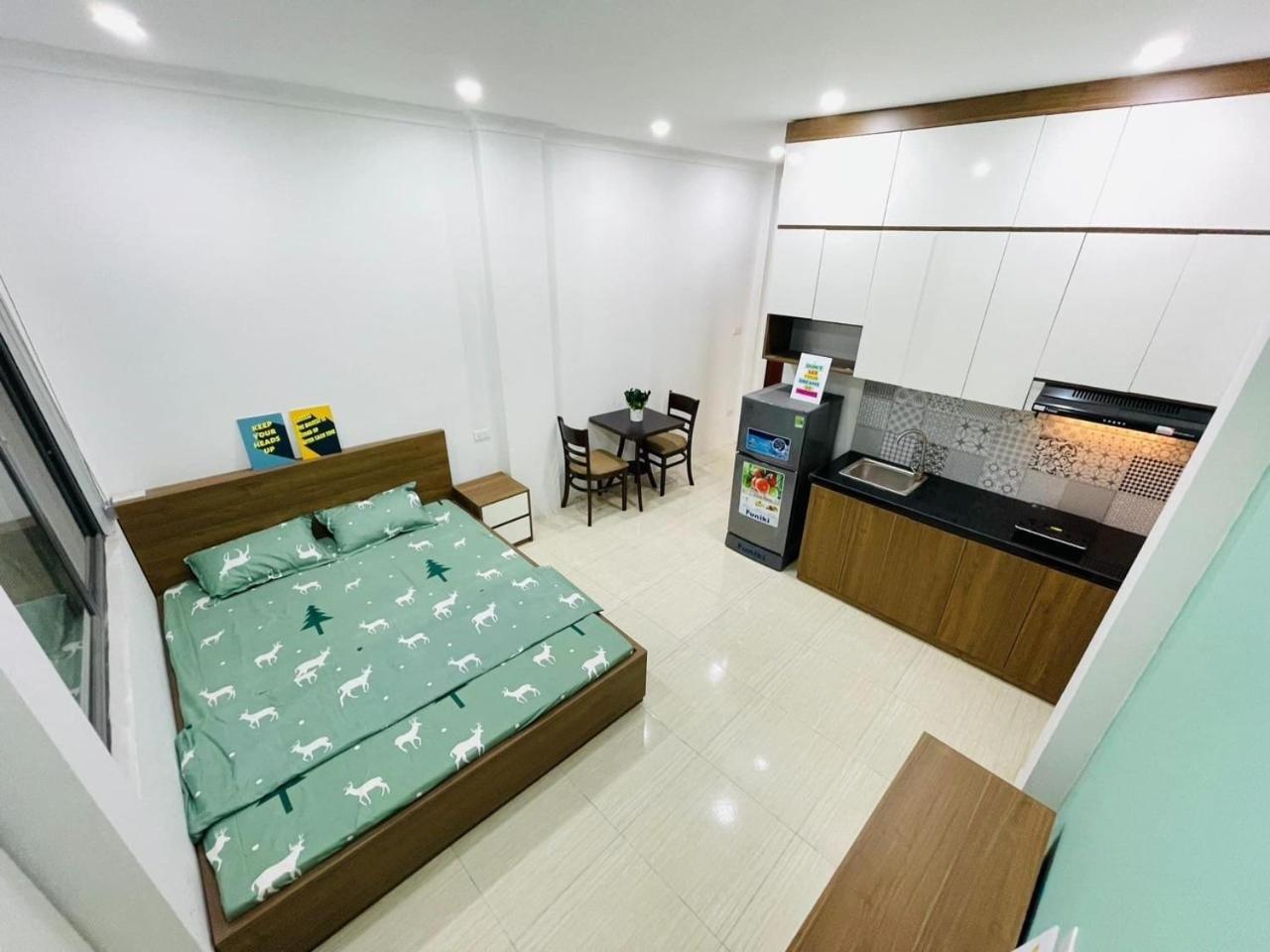 Parkside Retreat In Apartment Hanoi
