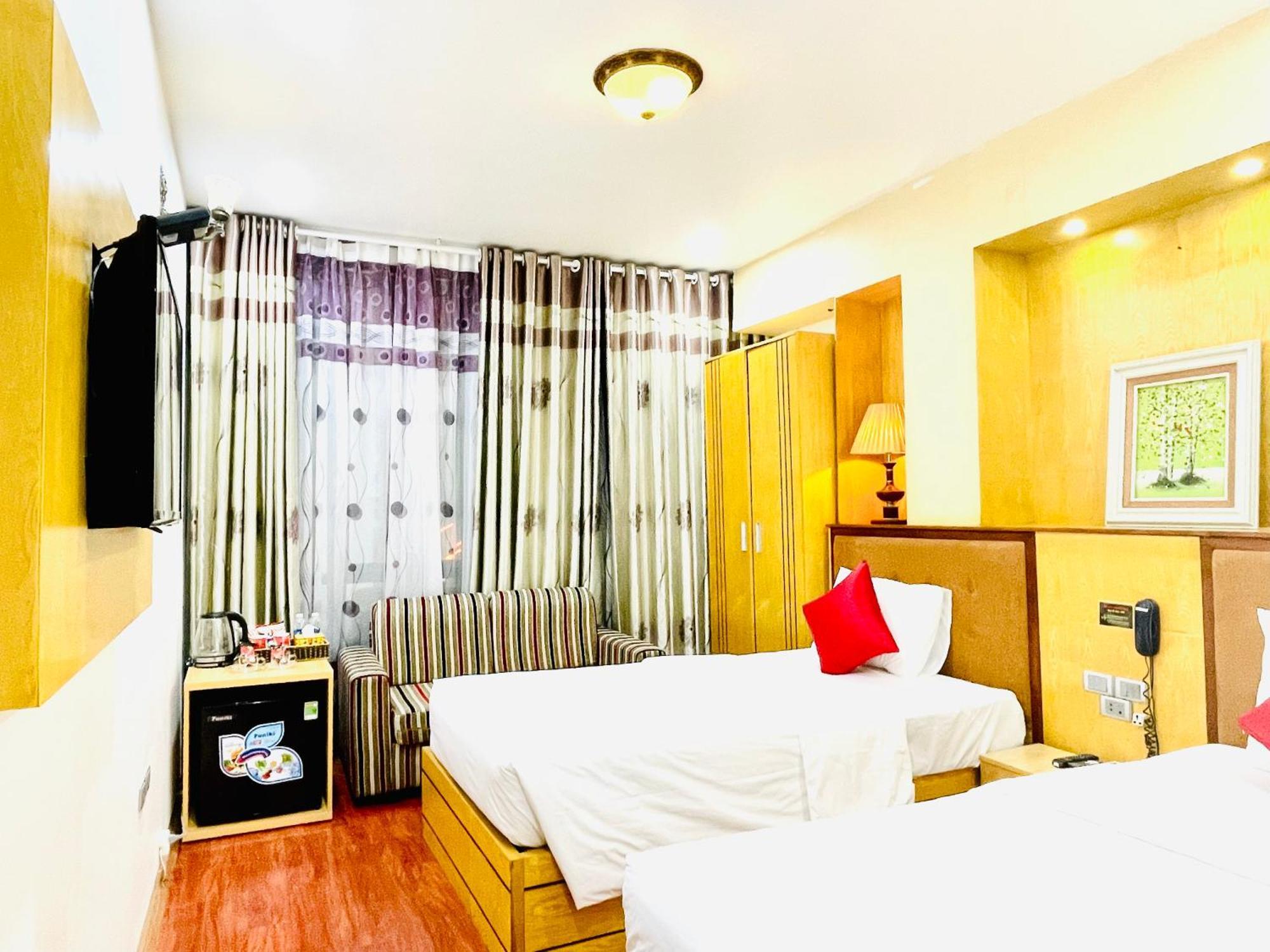 Hotel Moon 56 Truong Cong Giai Hanoi