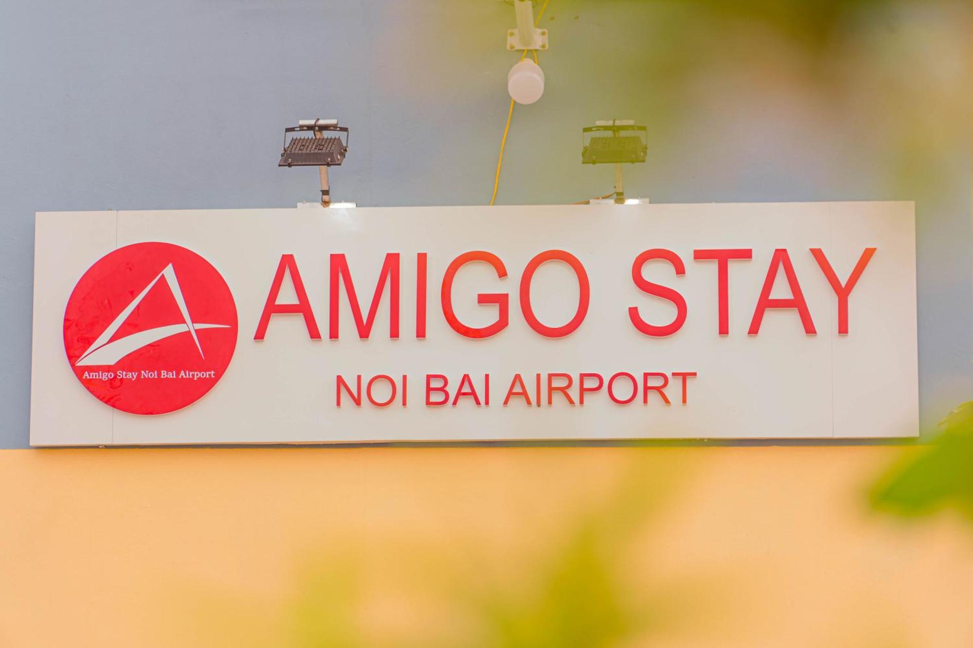 Amigo Noi Bai Airport *