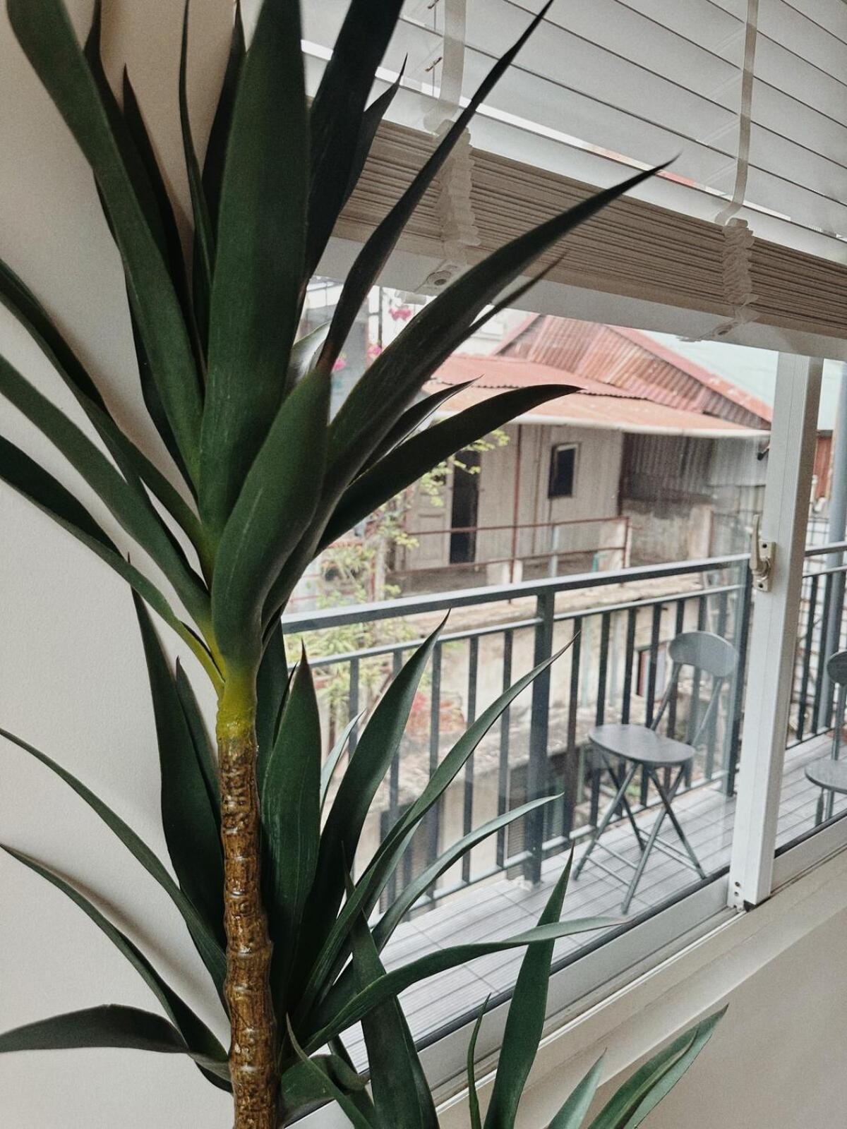 B House - 3 Bedroom 2 Bath, Balcony, Quiet, Old Quarter, 5ms Pangsapuri Hanoi