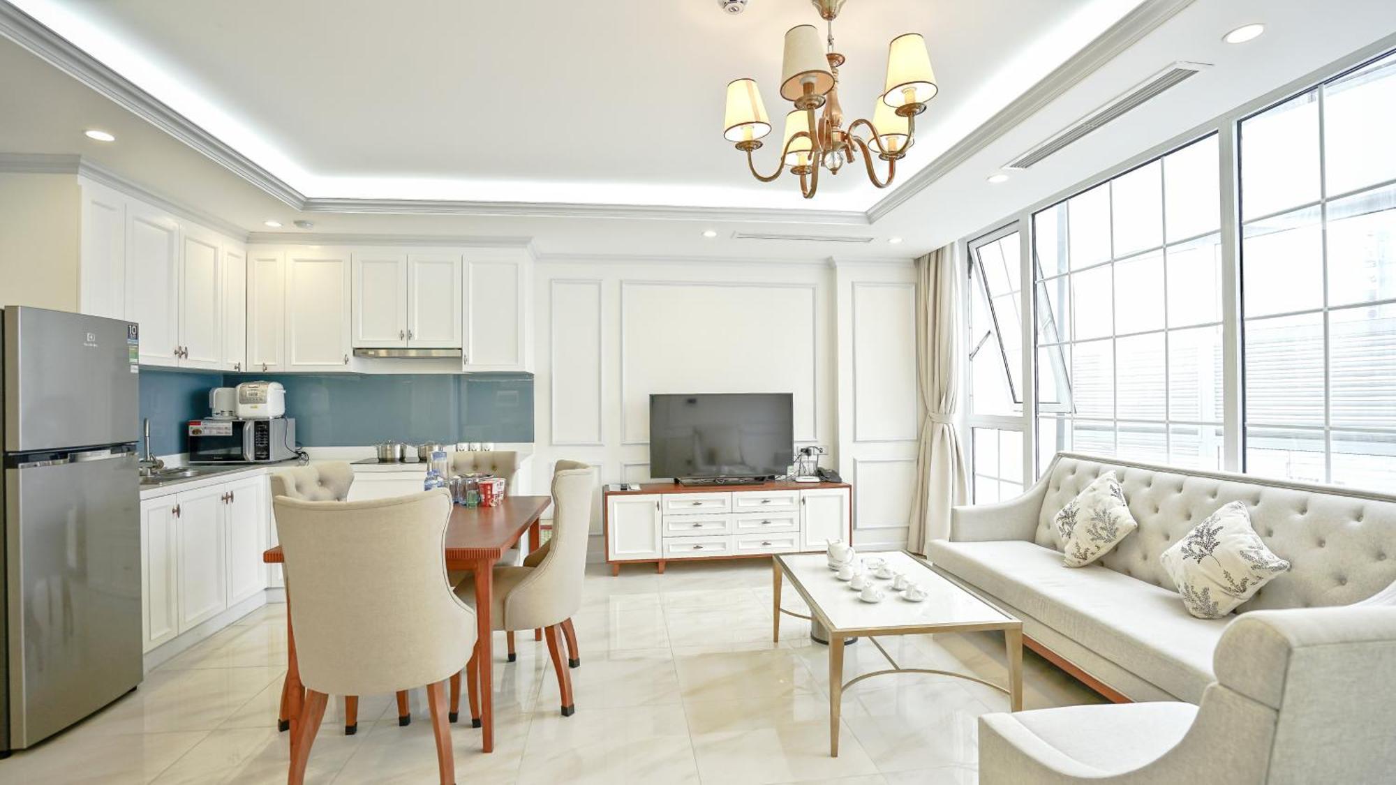 Luxe Paradise 79 Nguyen Du