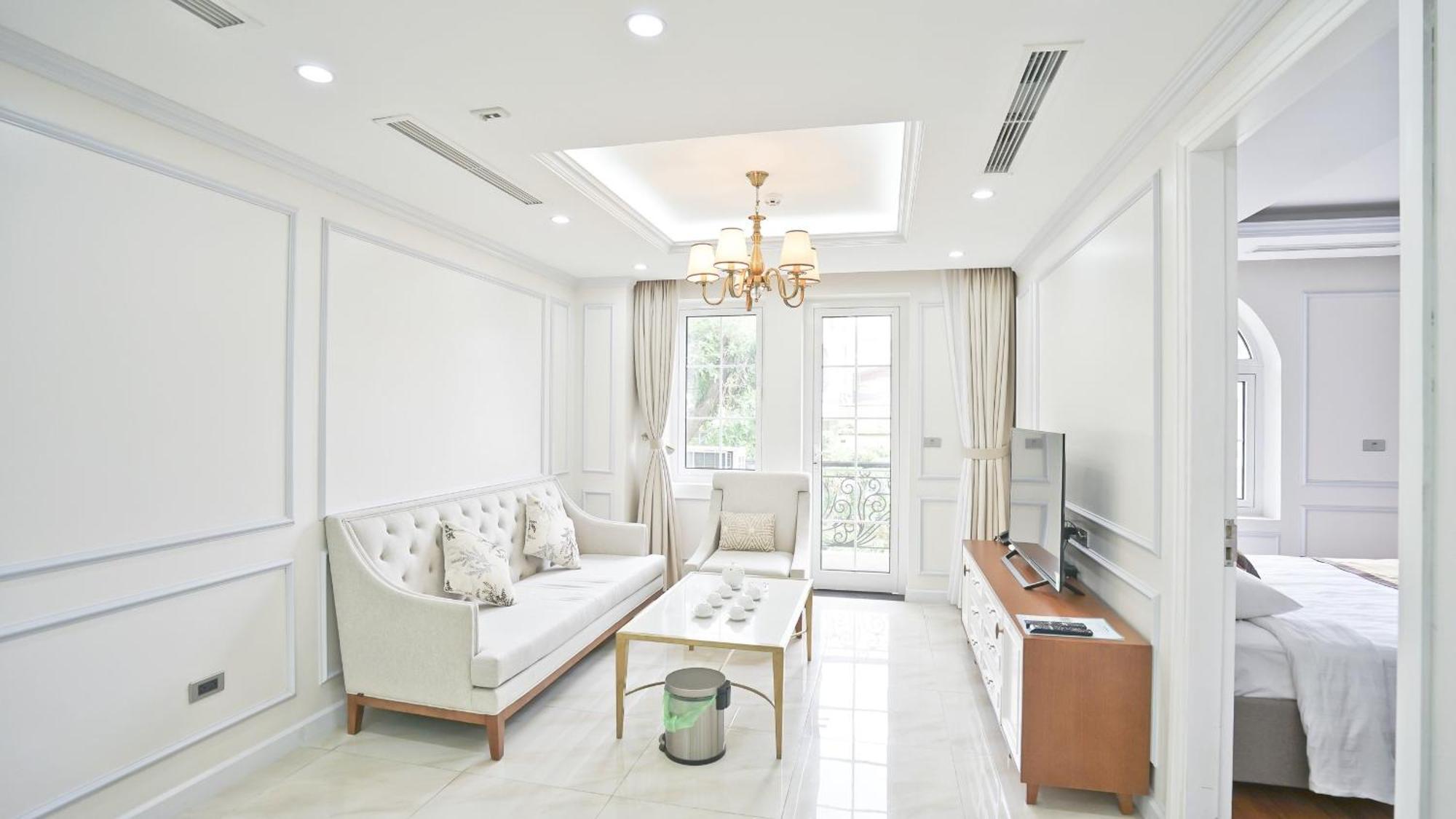 Hotel Luxe Paradise 79 Nguyen Du 4*