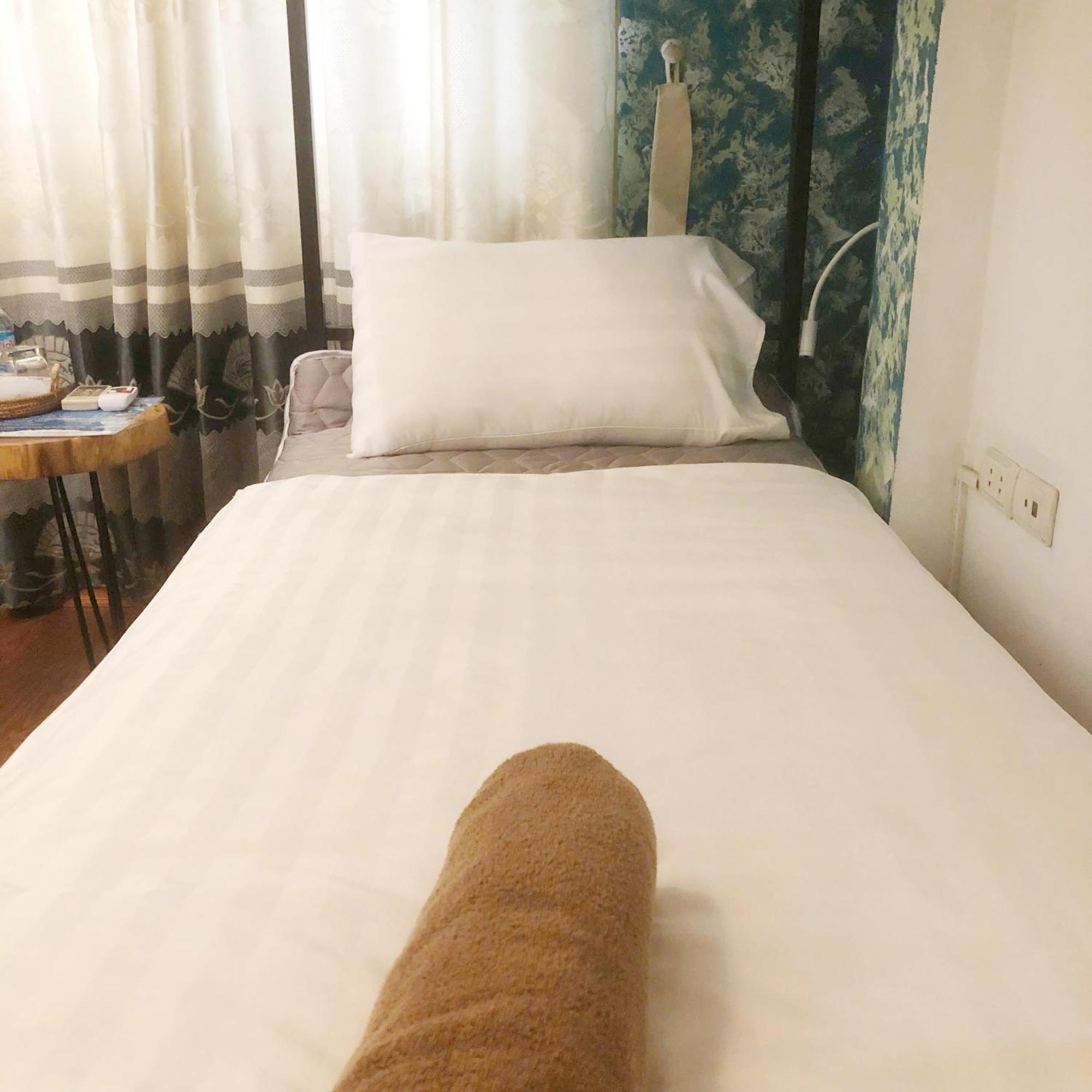 Lucky - Self Checkin Guest house *
