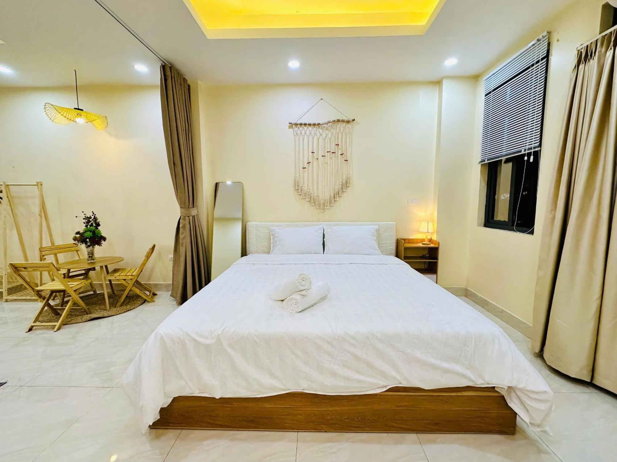 Vietnam Travelers 1 With Private Balcony Hanoi